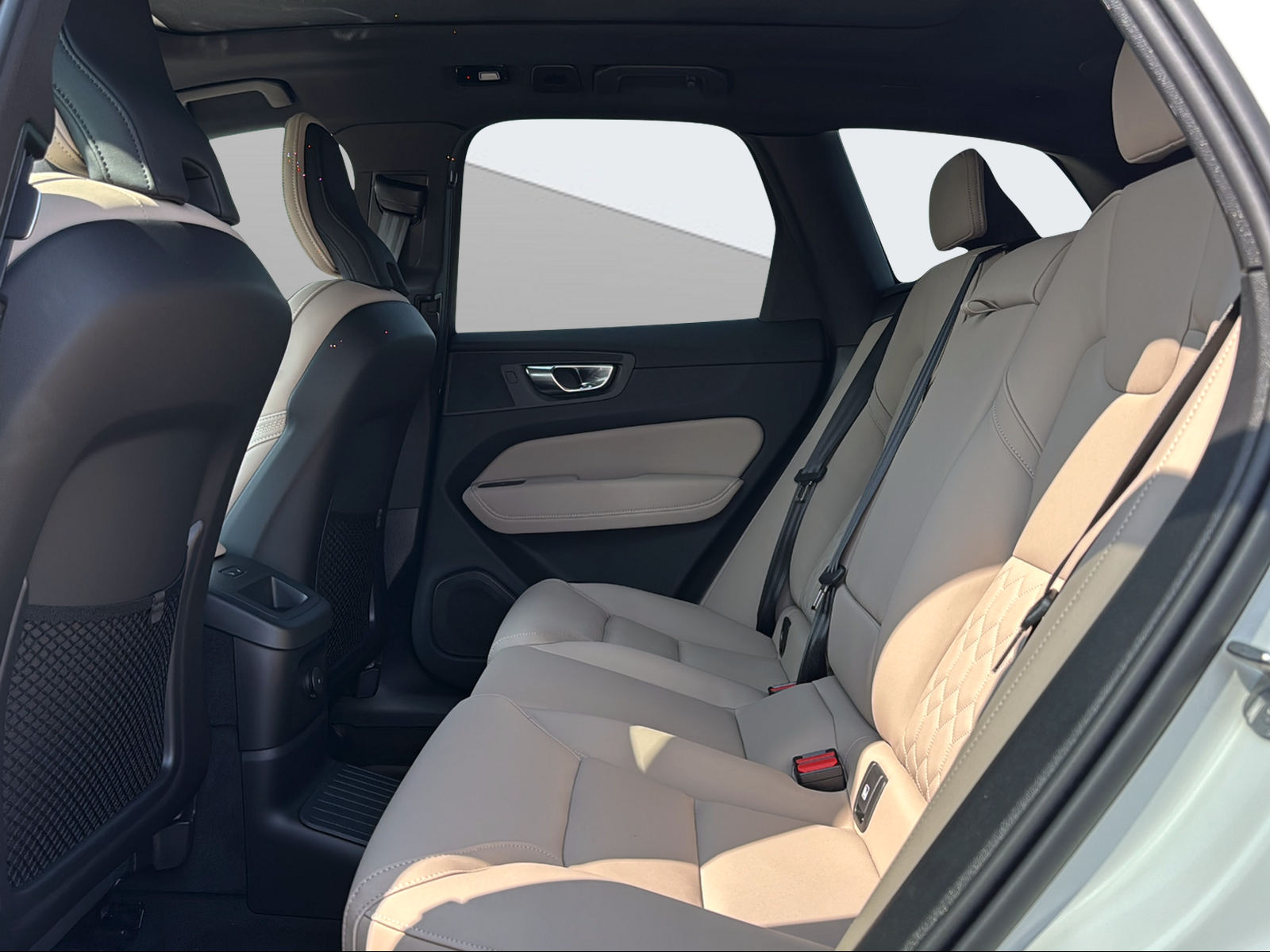 VOLVO XC60 2.0 T6 TE Ultra Bright eAWD-image-13