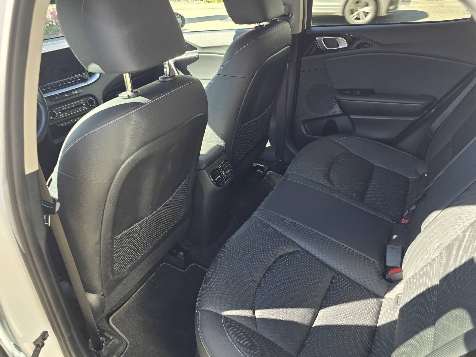 KIA XCeed 1.6 GDi Plug-in Hybrid Style-image-6