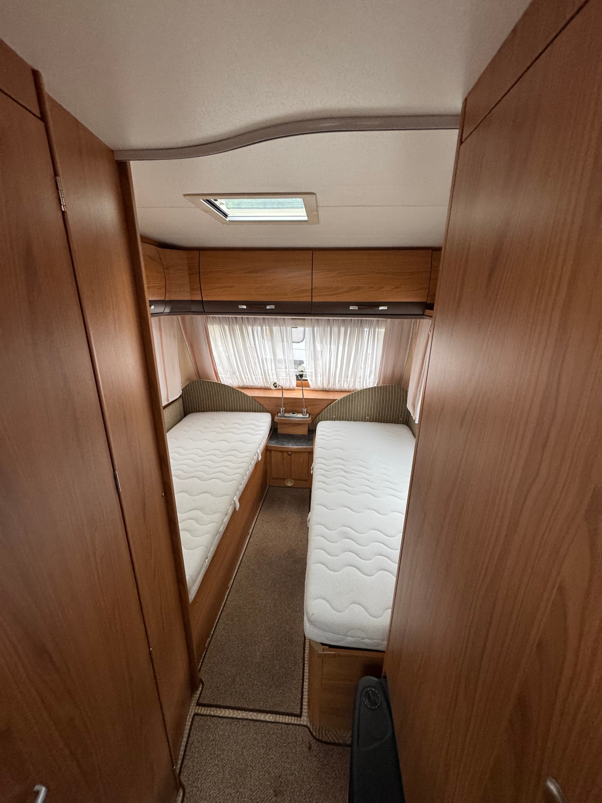 BÜRSTNER Trecento 525 TL - Mover - Markise / Vorzelt - 2 x Einzelbett längst mit Mittelrost --image-10