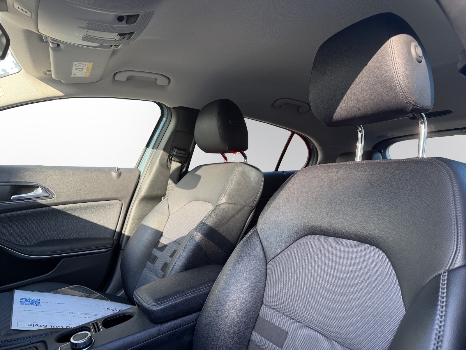 MERCEDES-BENZ GLA 200 CDI Style-image-9