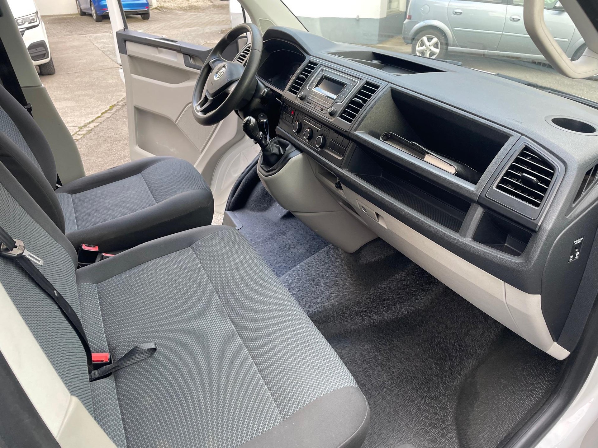 VW T6 Kaw. hoch-lang 2.0 TDI 102-image-5
