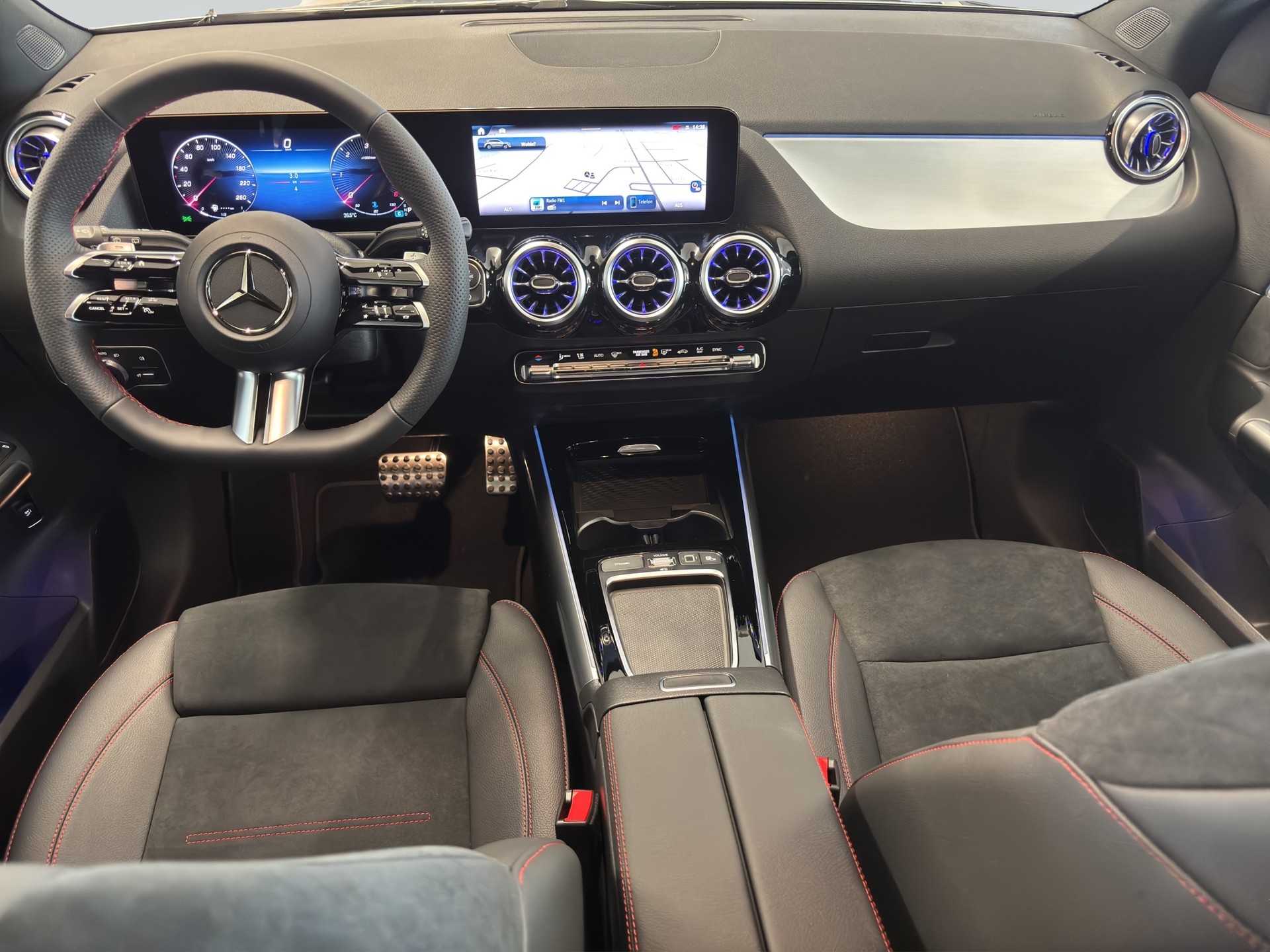 MERCEDES-BENZ GLA 220d 4Matic 8G-DCTSwiss Star-image-8