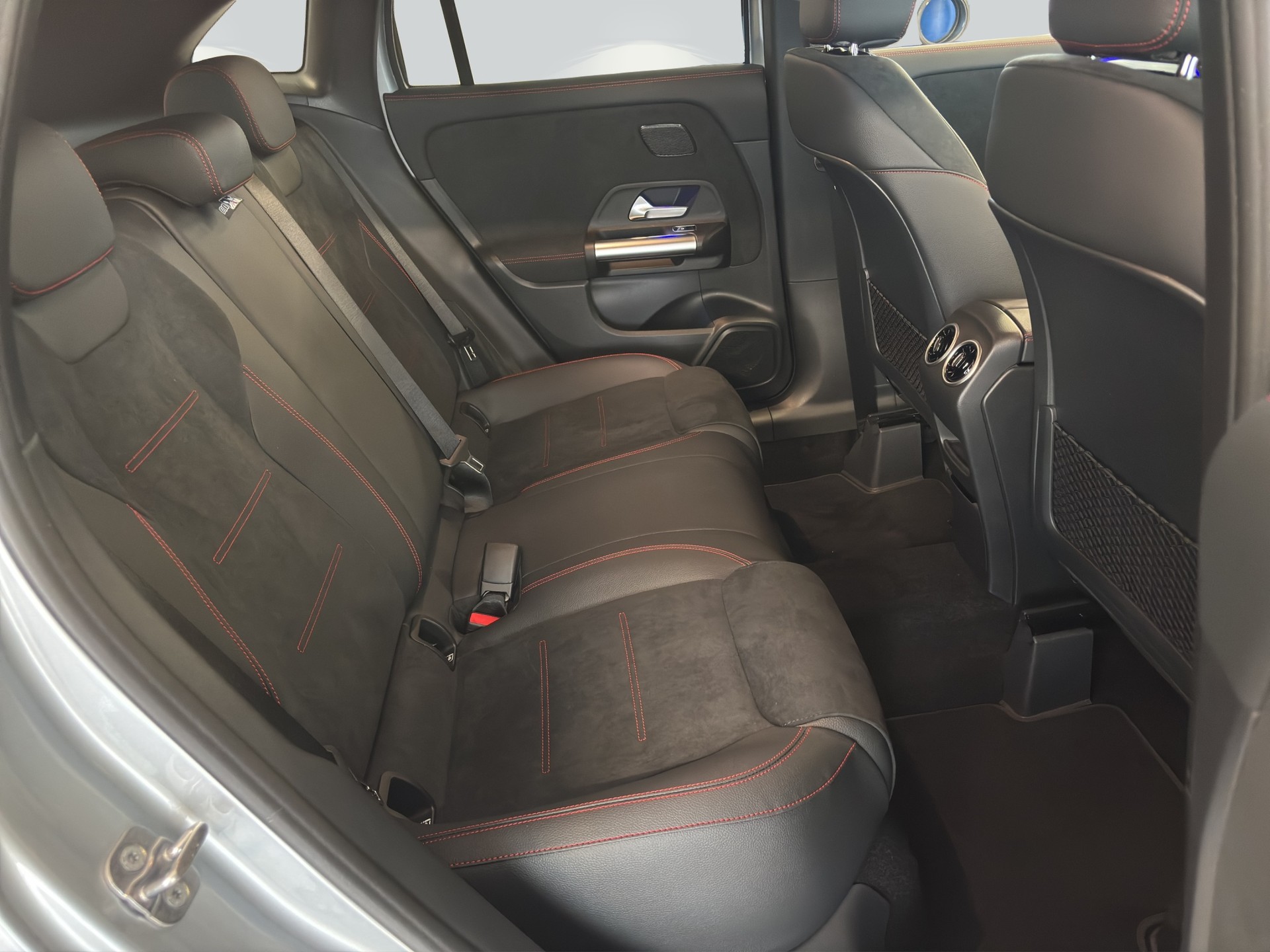 MERCEDES-BENZ GLA 220d 4Matic 8G-DCTSwiss Star-image-10