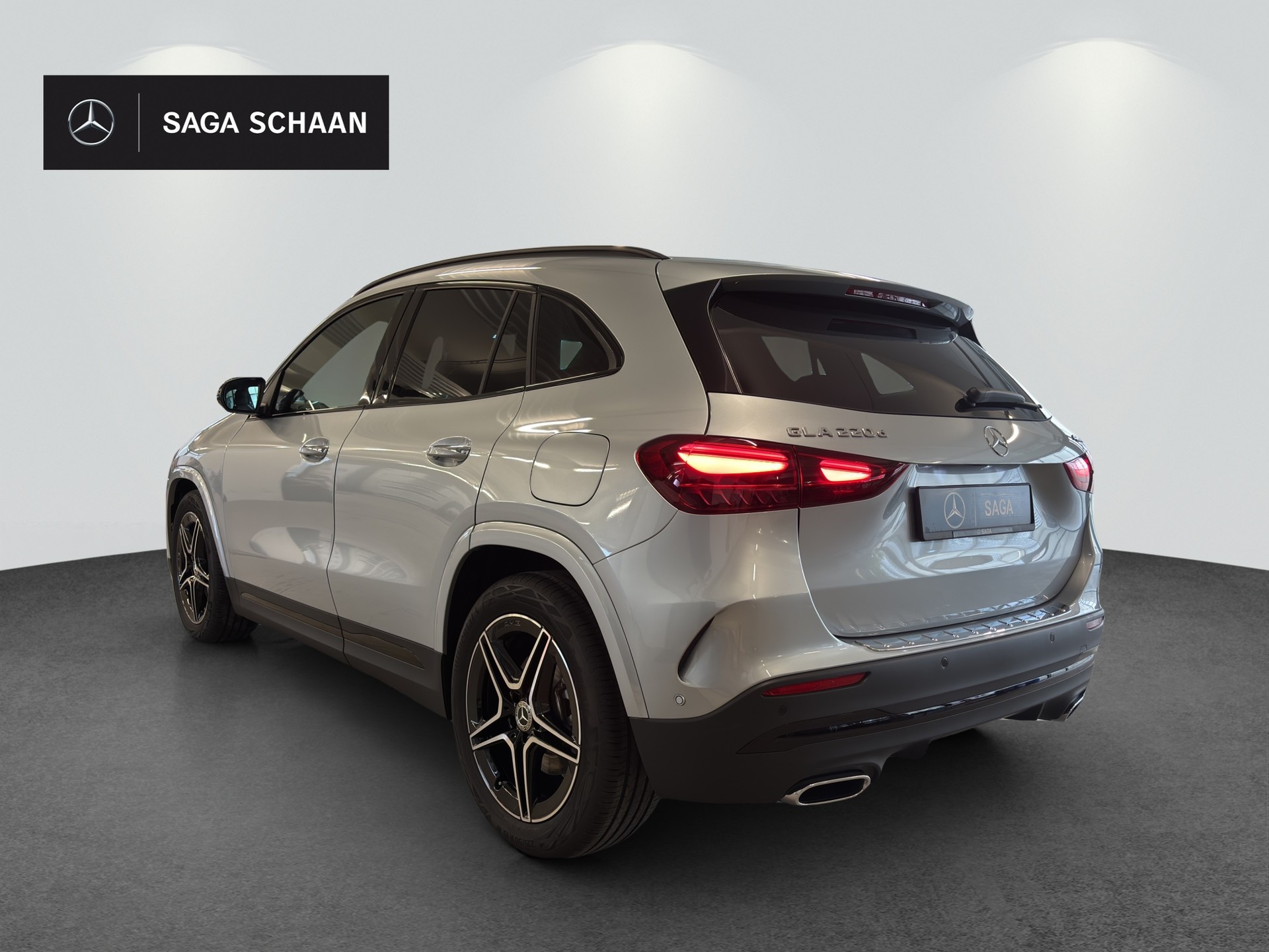 MERCEDES-BENZ GLA 220d 4Matic 8G-DCTSwiss Star-image-4