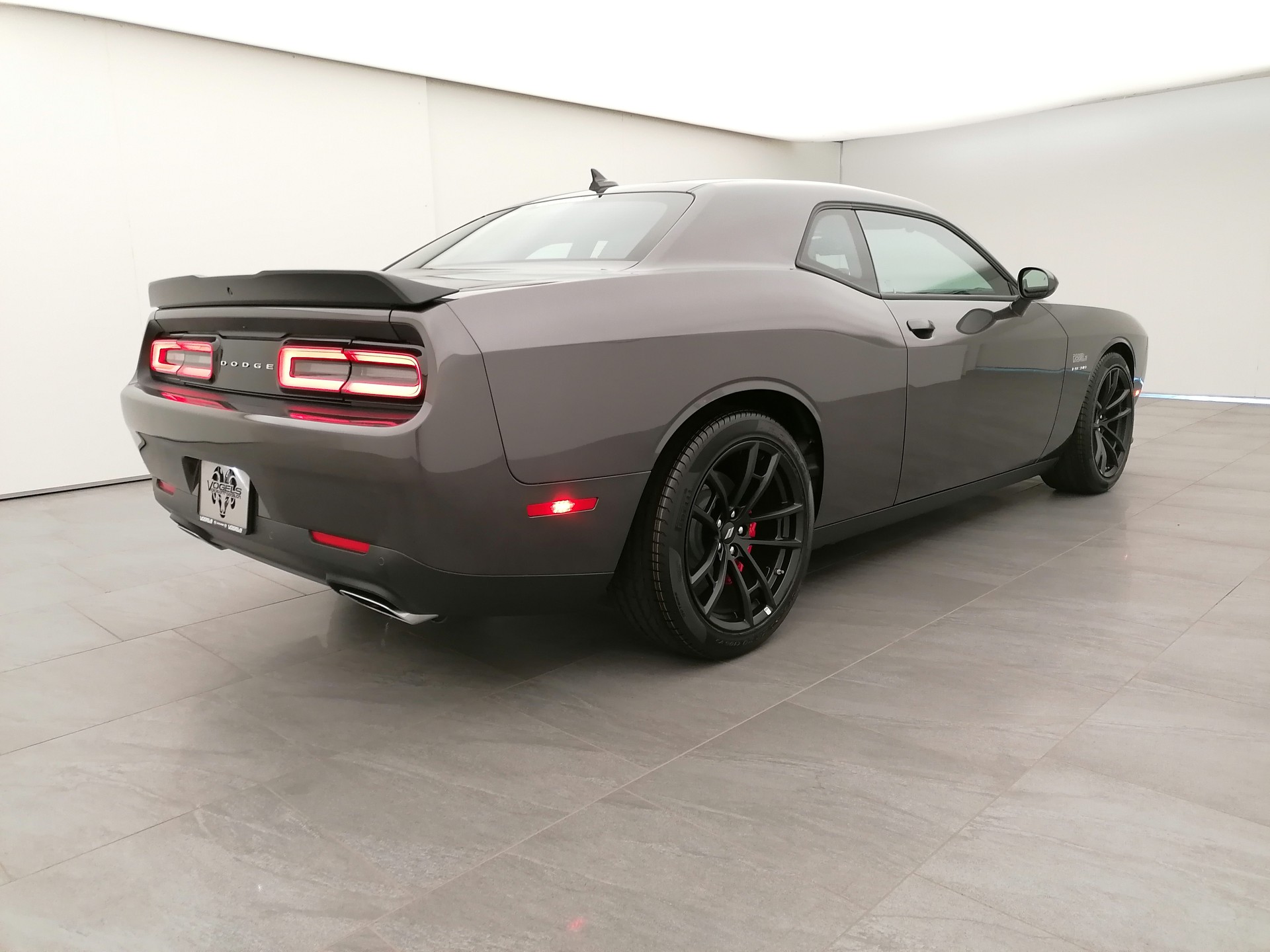 DODGE Challenger 5.7 R/T Shaker-image-3