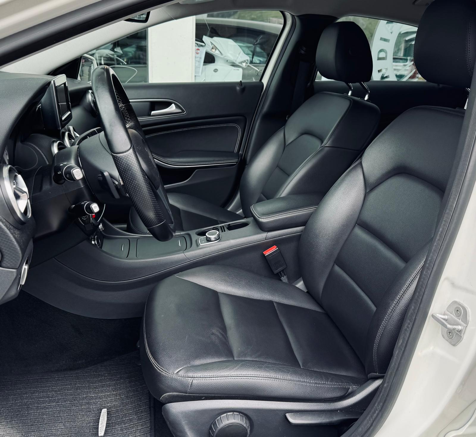 MERCEDES-BENZ A 200 CDI Urban 4Matic 7G-DCT-image-7