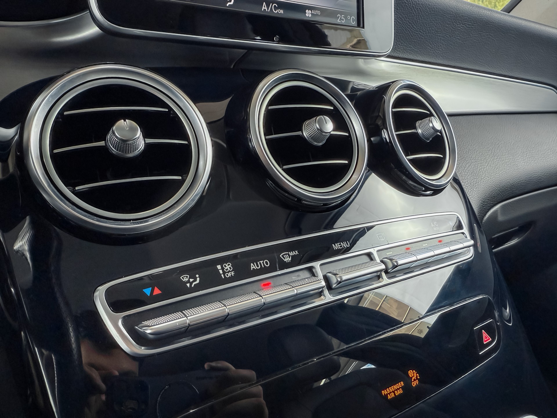 MERCEDES-BENZ GLC 250 d AMG Line 4Matic 9G-Tronic-image-9