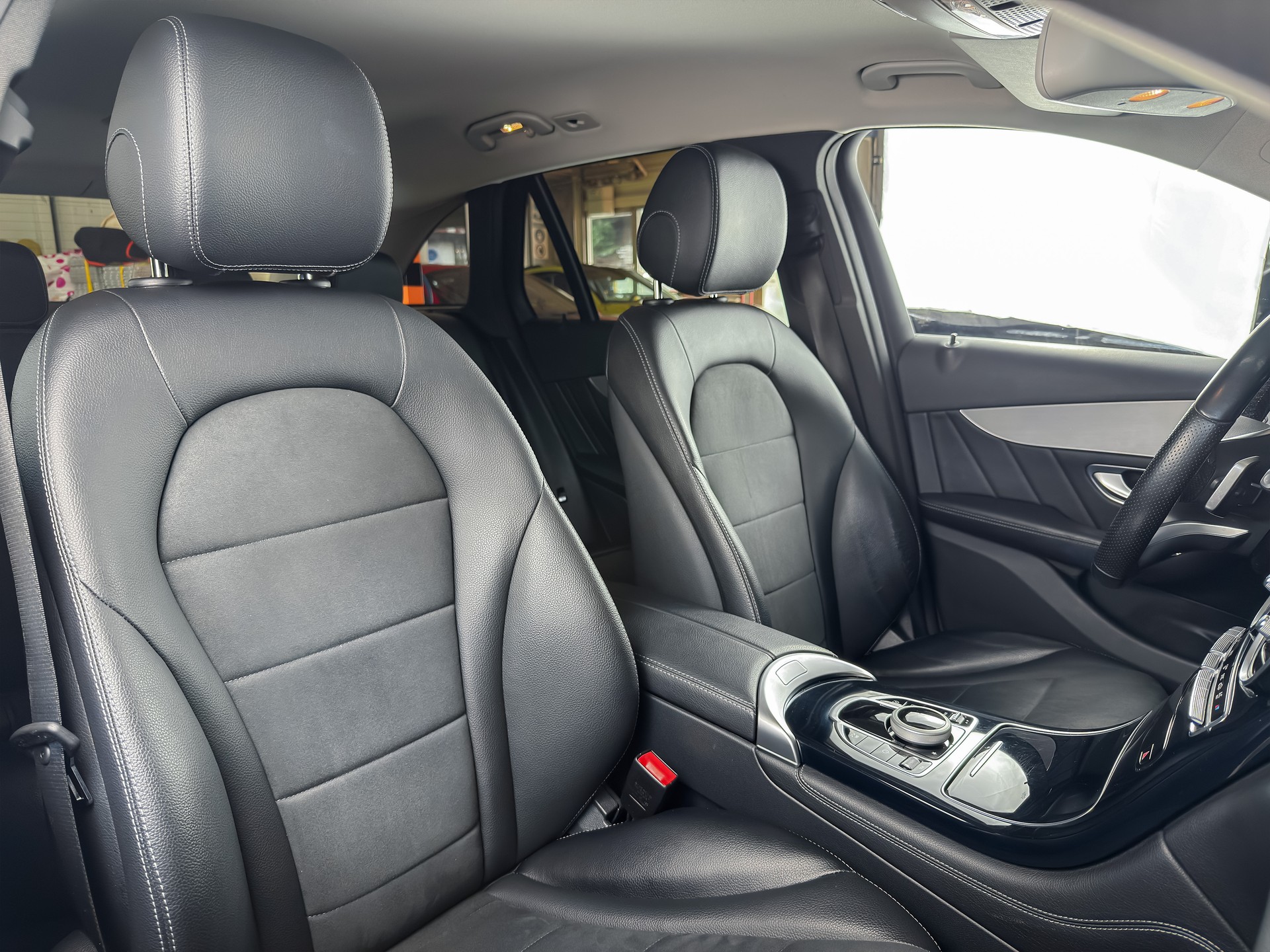 MERCEDES-BENZ GLC 250 d AMG Line 4Matic 9G-Tronic-image-8