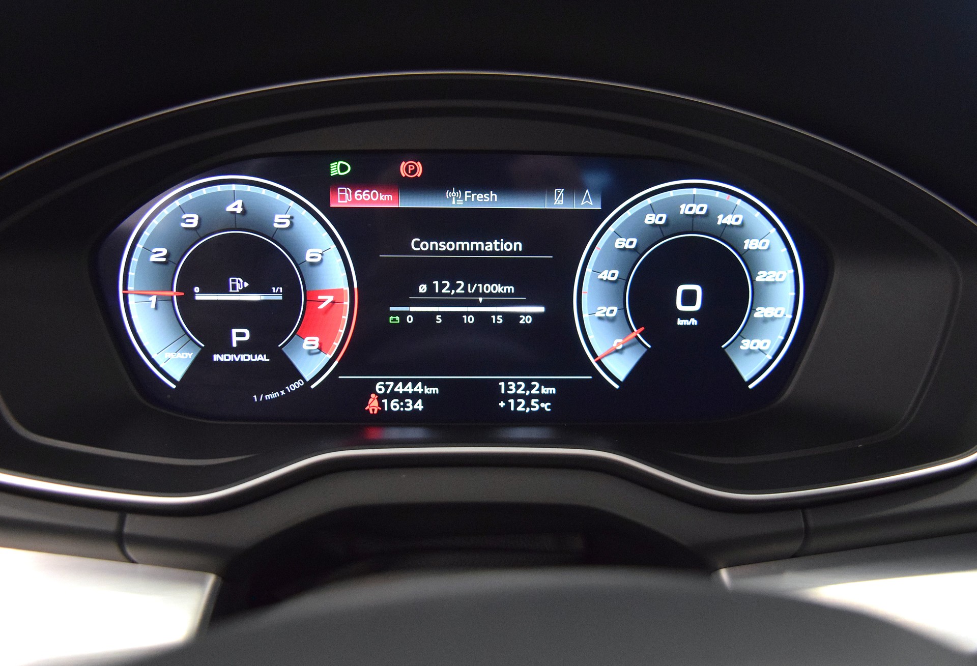 AUDI Q5 45 TFSI S-line quattro S-tronic-image-12