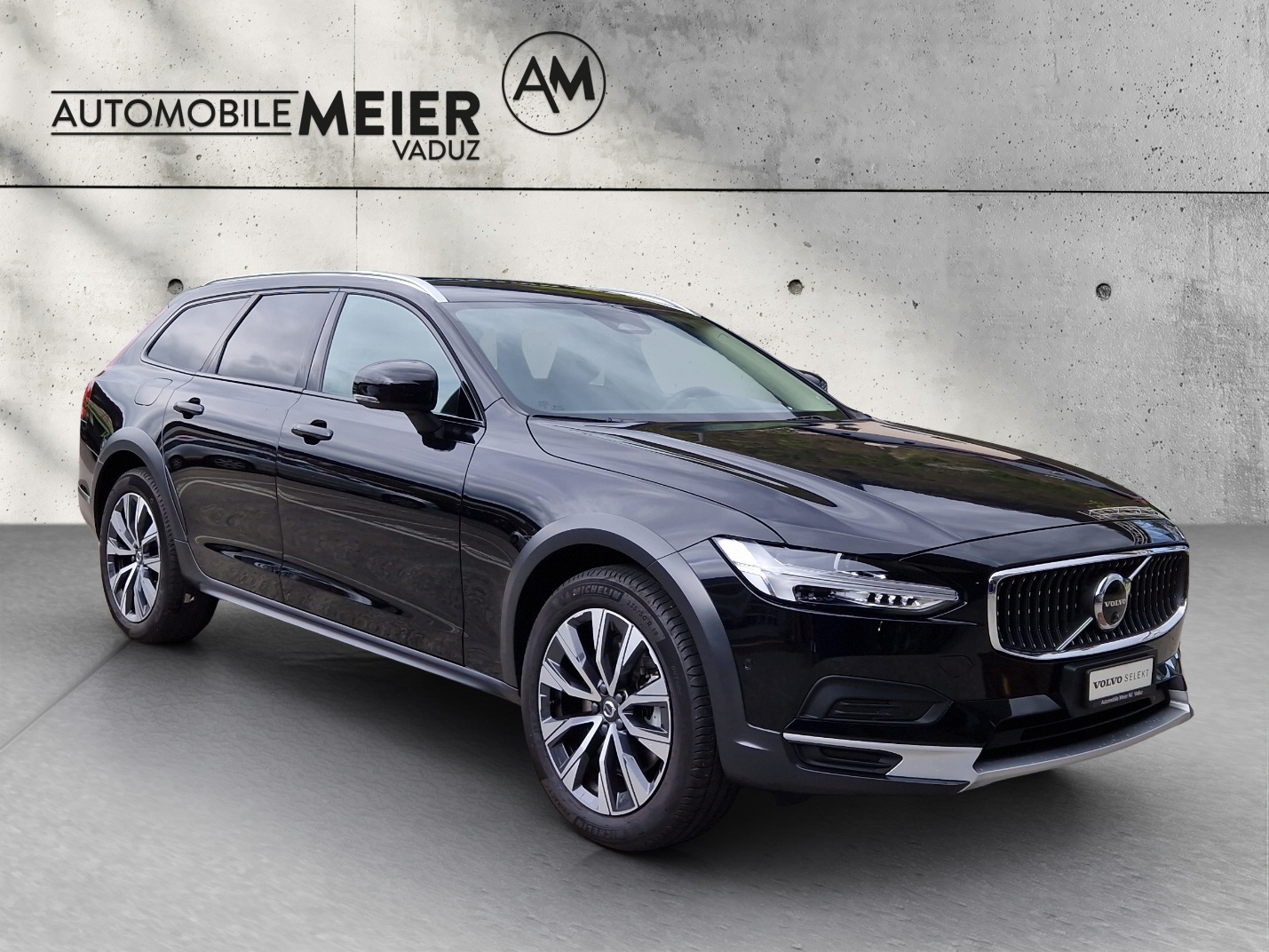 VOLVO V90 Cross Country 2.0 B5 Plus AWD-image-9