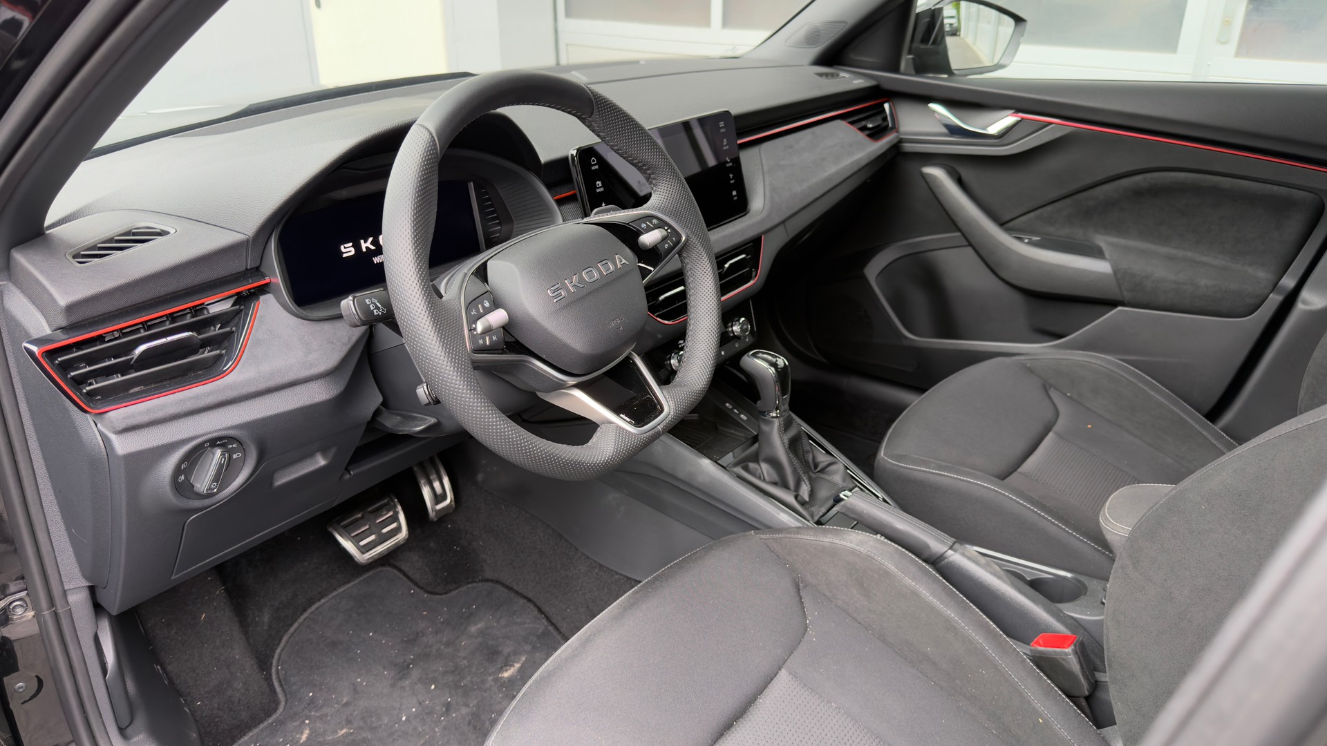 SKODA Kamiq 1.0 TSI Dynamic DSG-image-11
