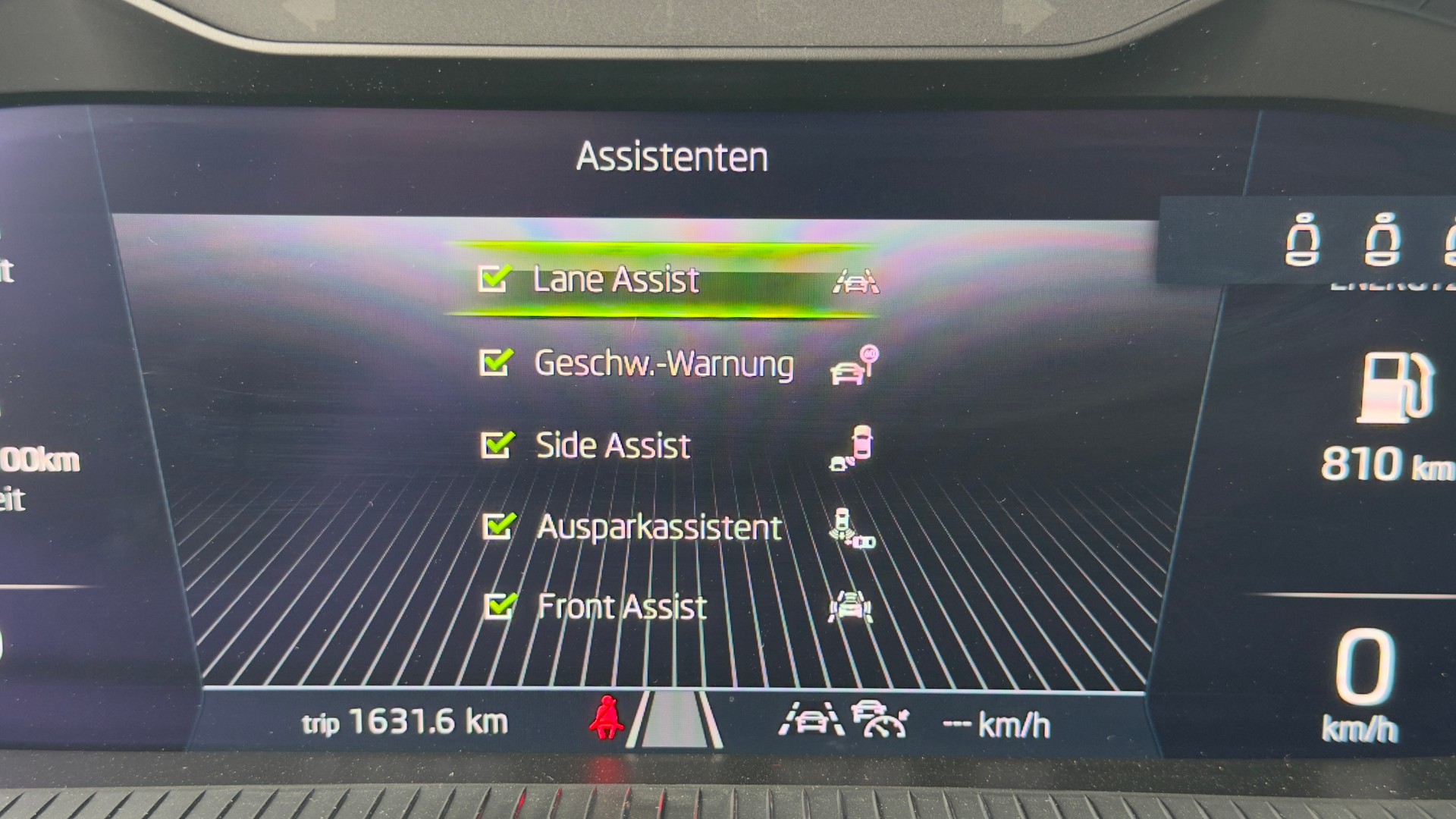 SKODA Kamiq 1.0 TSI Dynamic DSG-image-8