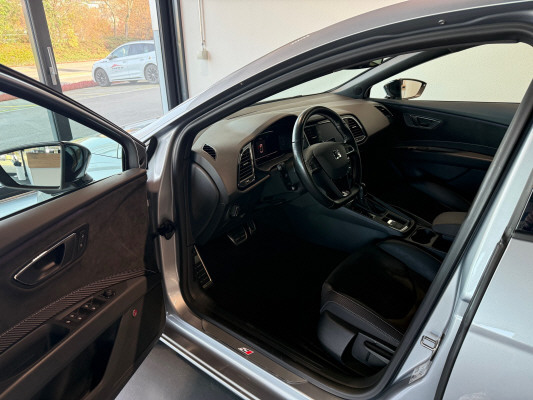 SEAT Leon ST 2.0 TSI Cupra 300-image-7