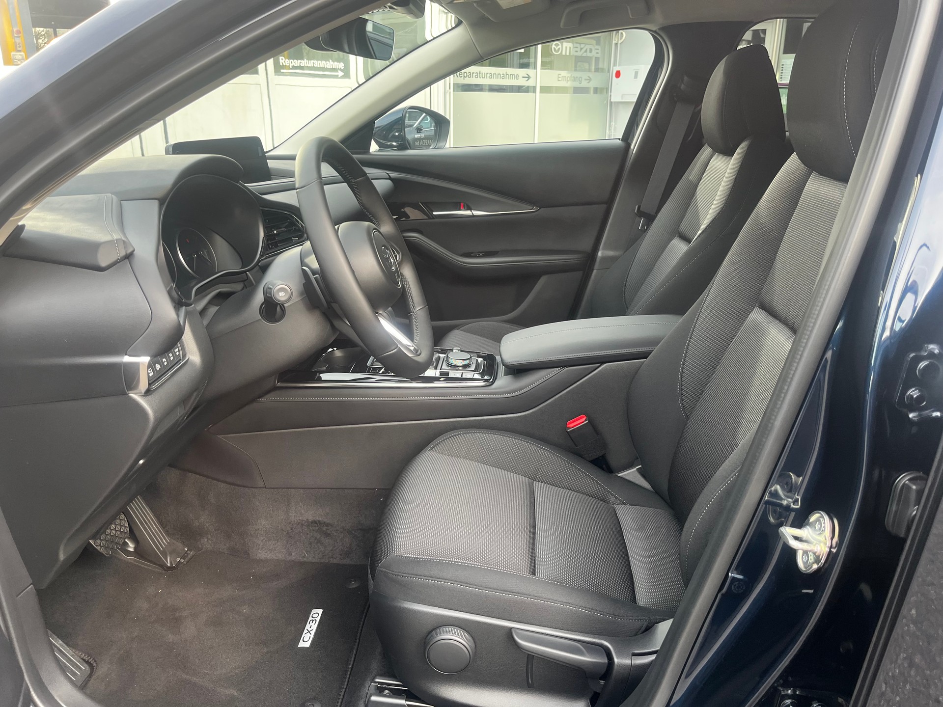 MAZDA CX-30 SKYACTIV-G 140 M Hybrid Exclusive Line FWD AT-image-3
