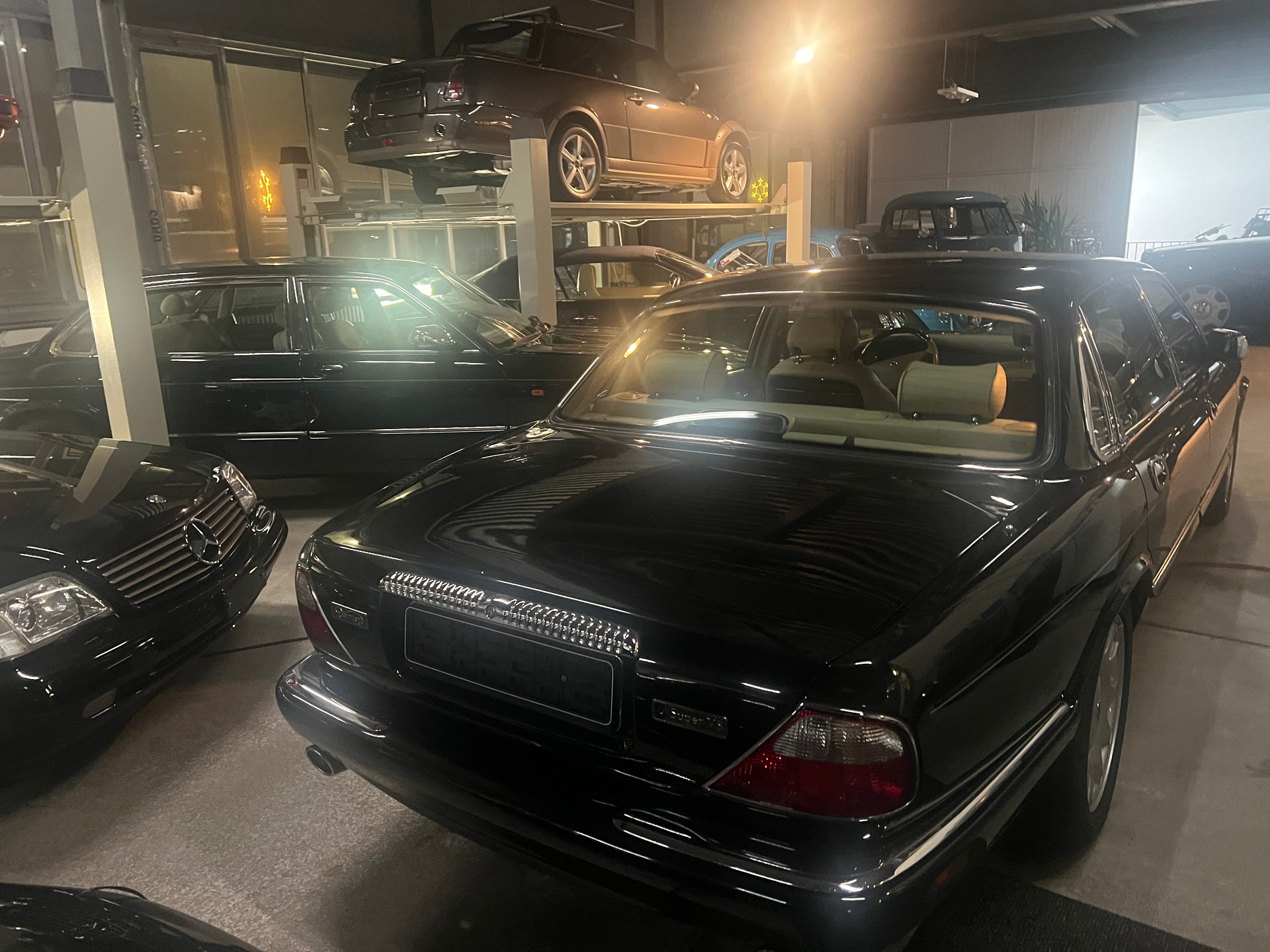 DAIMLER V8 4.0 S/C-image-9