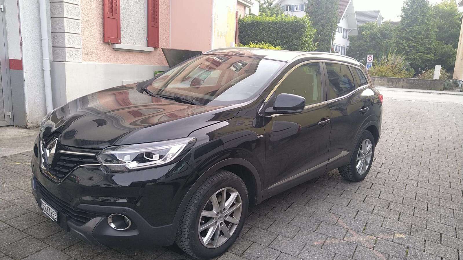 Car photo