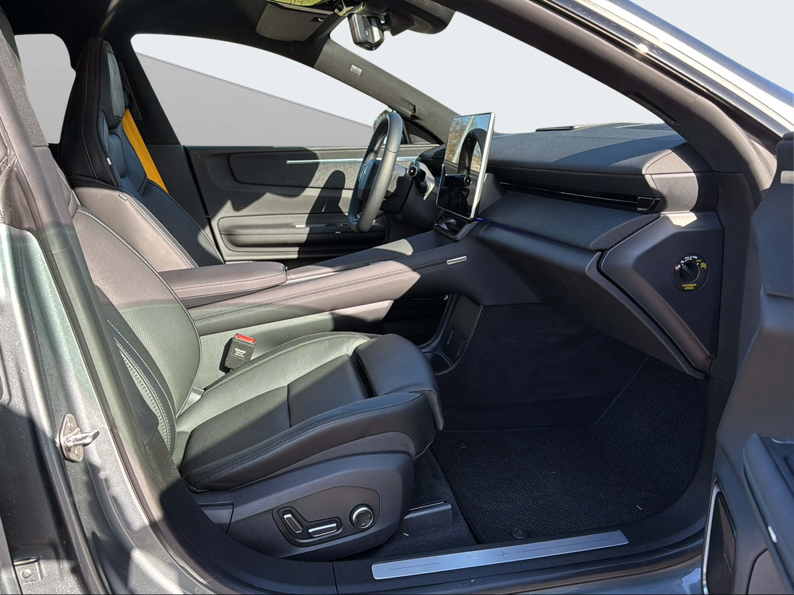 POLESTAR 4 Long Range Dual Motor-image-14