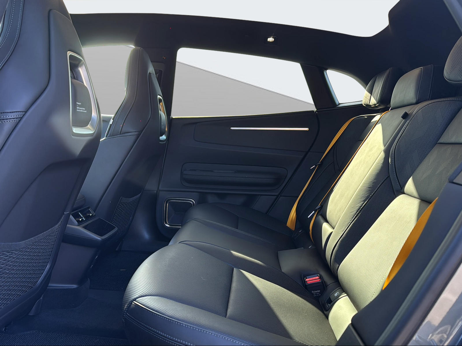 POLESTAR 4 Long Range Dual Motor-image-13