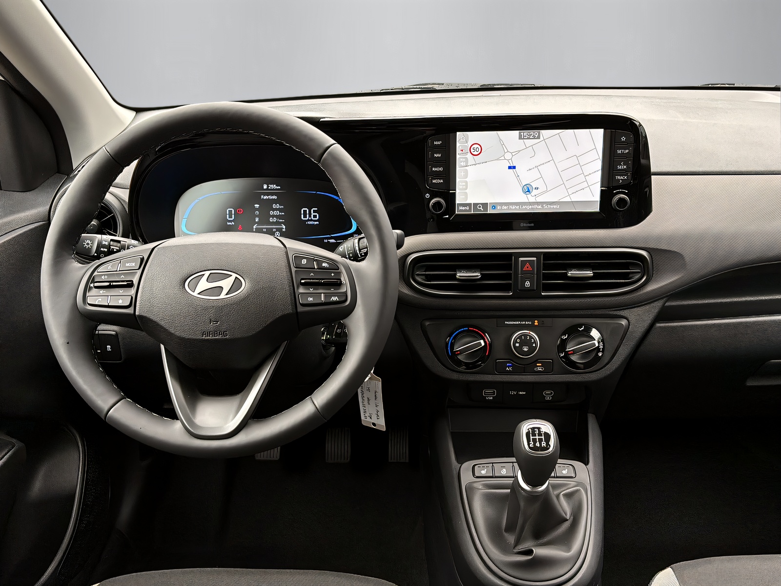 HYUNDAI i10 1.2 Amplia-image-12
