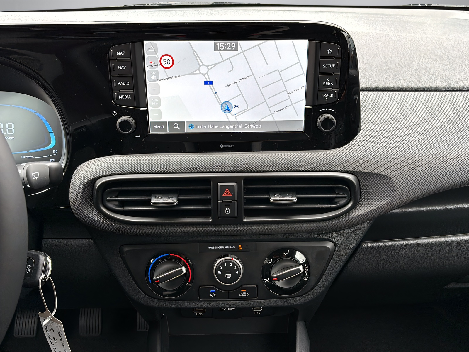 HYUNDAI i10 1.2 Amplia-image-14
