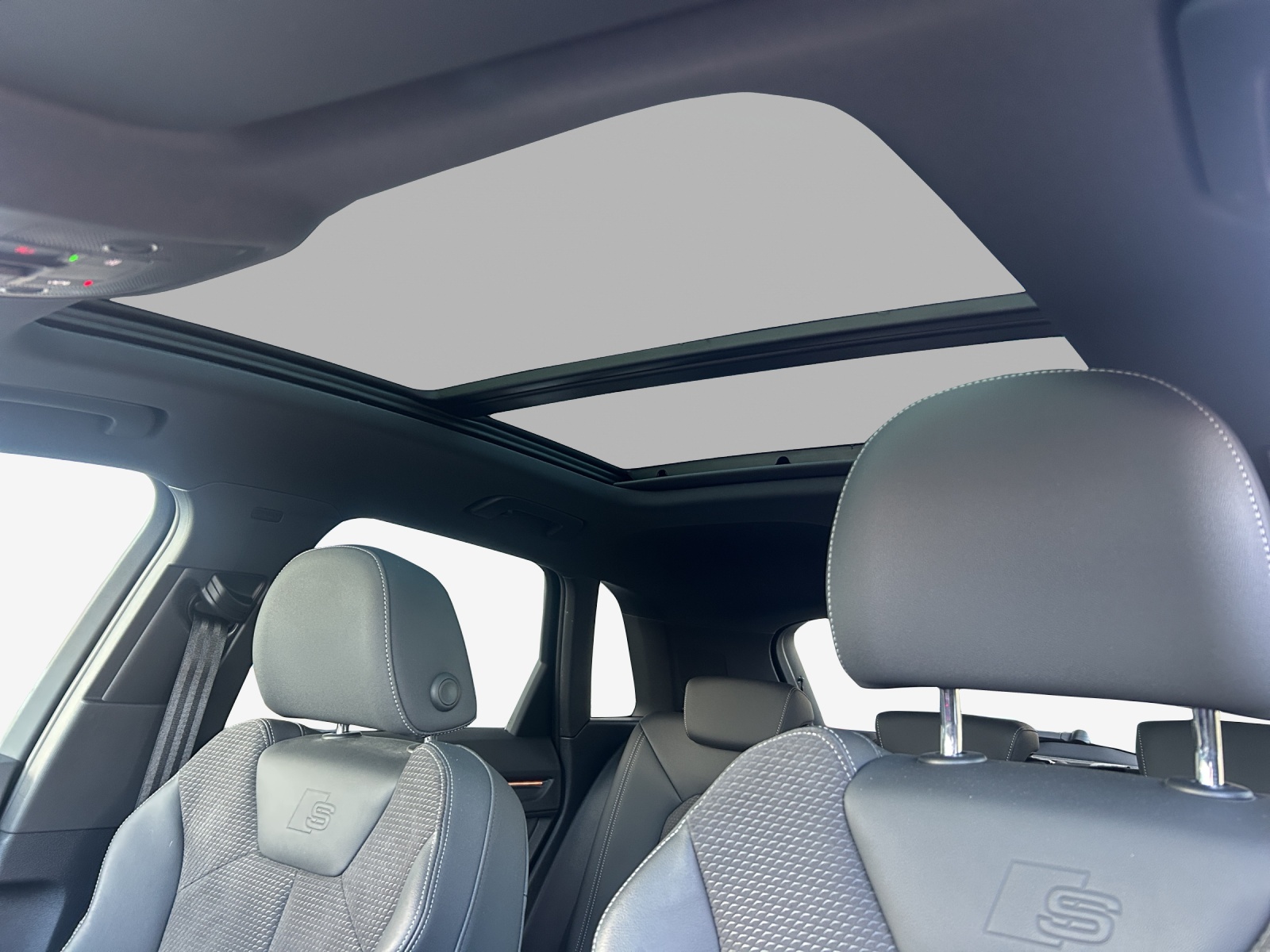 AUDI Q3 35 TFSI S line Attraction S-tronic-image-15