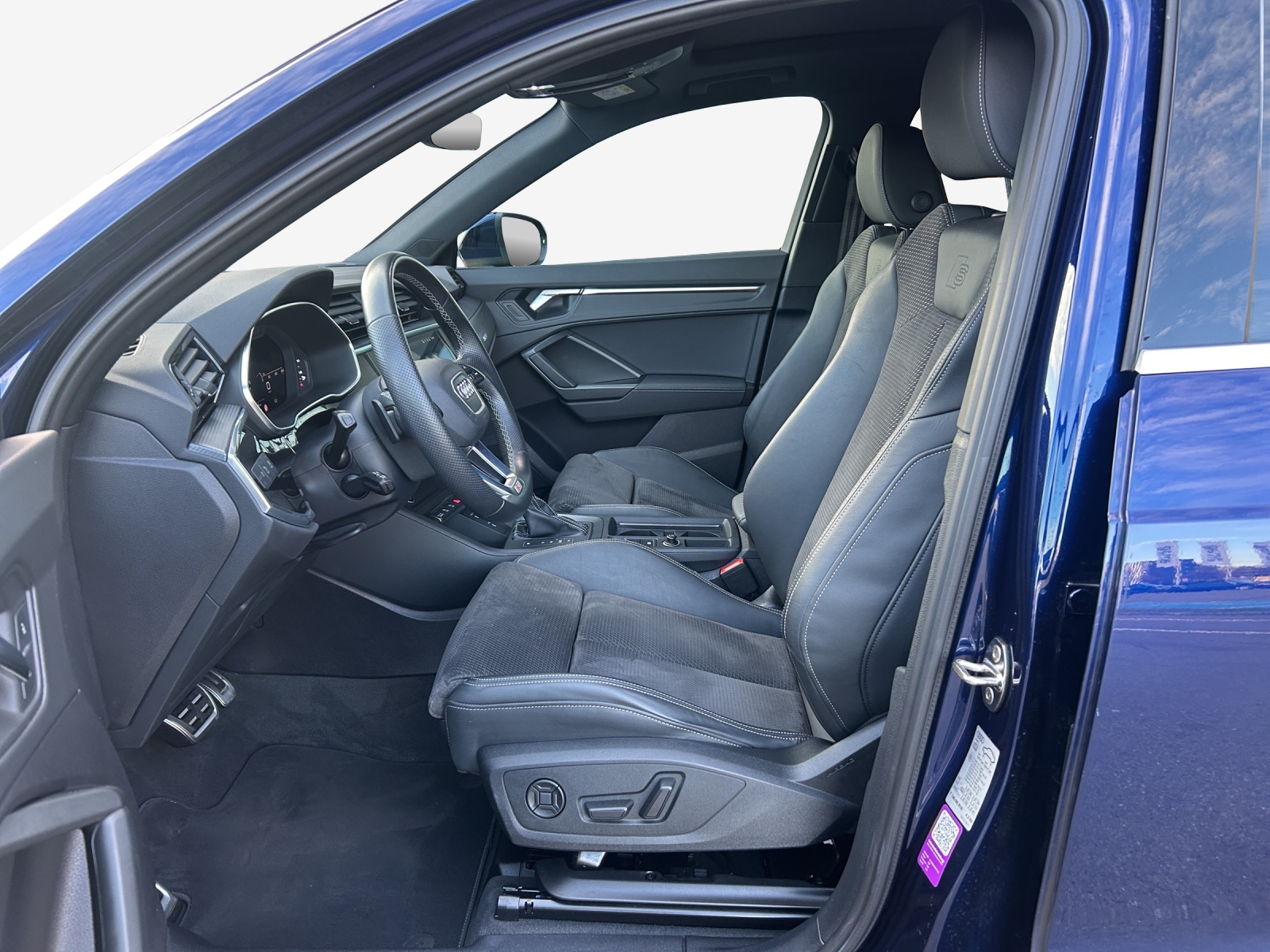 AUDI Q3 35 TFSI S line Attraction S-tronic-image-7