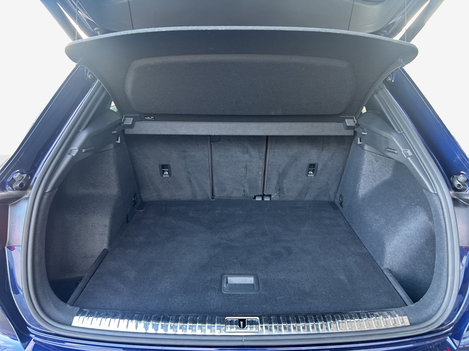 AUDI Q3 35 TFSI S line Attraction S-tronic-image-12