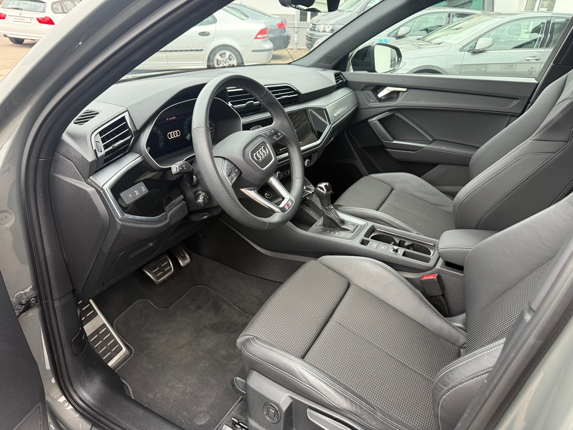 AUDI Q3 35 TFSI advanced Attraction S-tronic-image-8