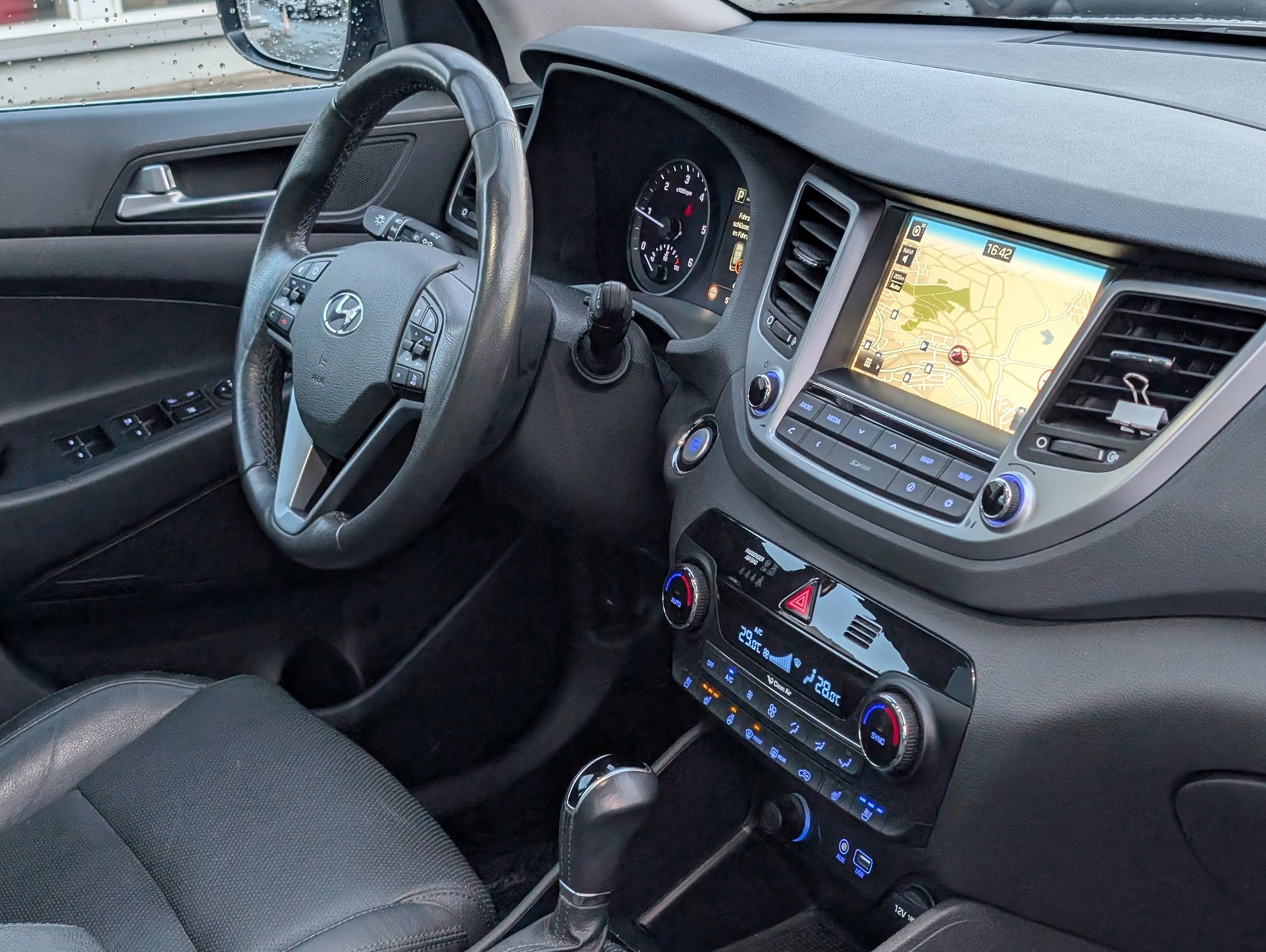 HYUNDAI Tucson 2.0 CRDI Vertex 4WD Automatic-image-17