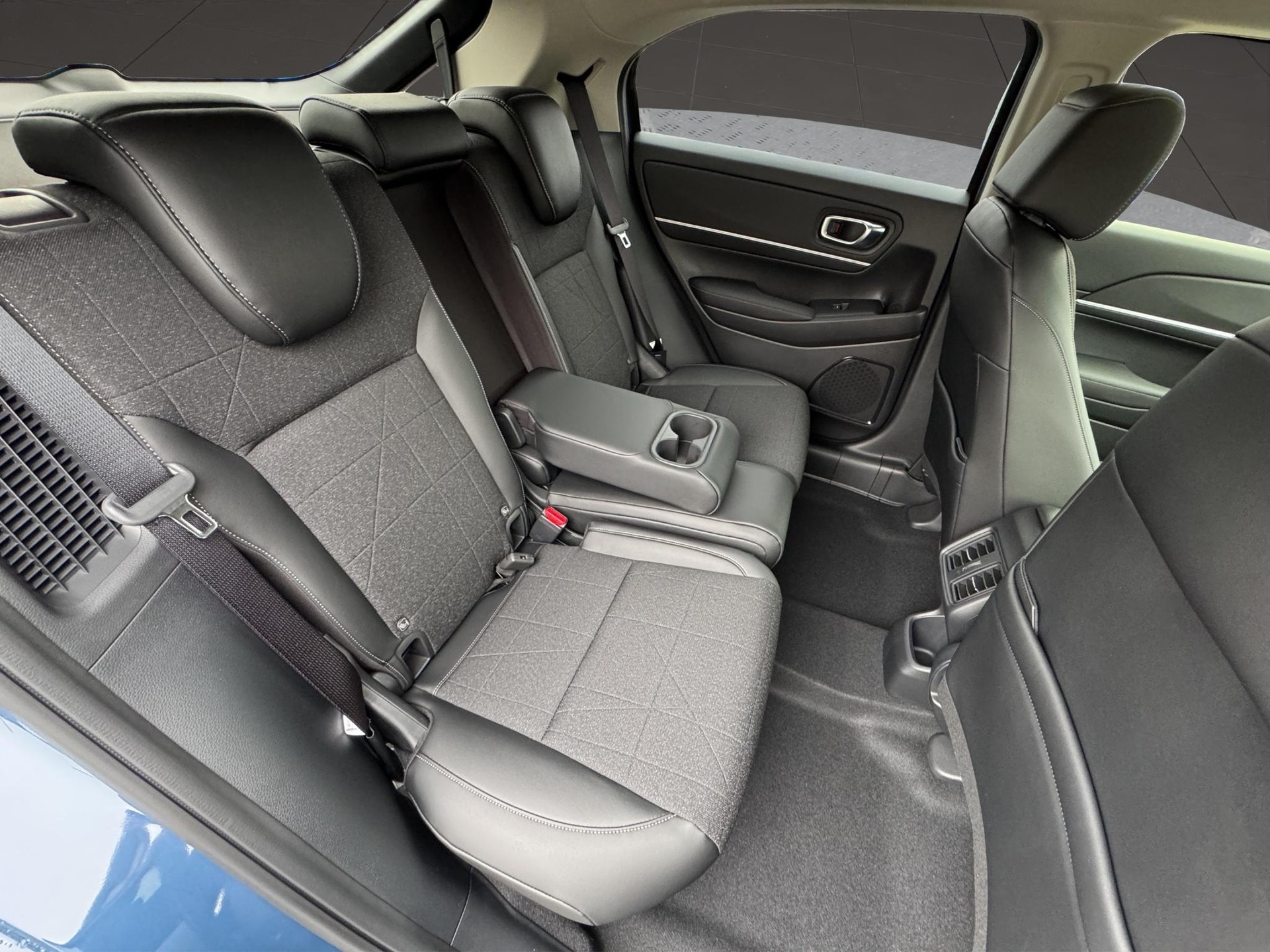 HONDA HR-V 1.5 i-MMD Advance-image-10