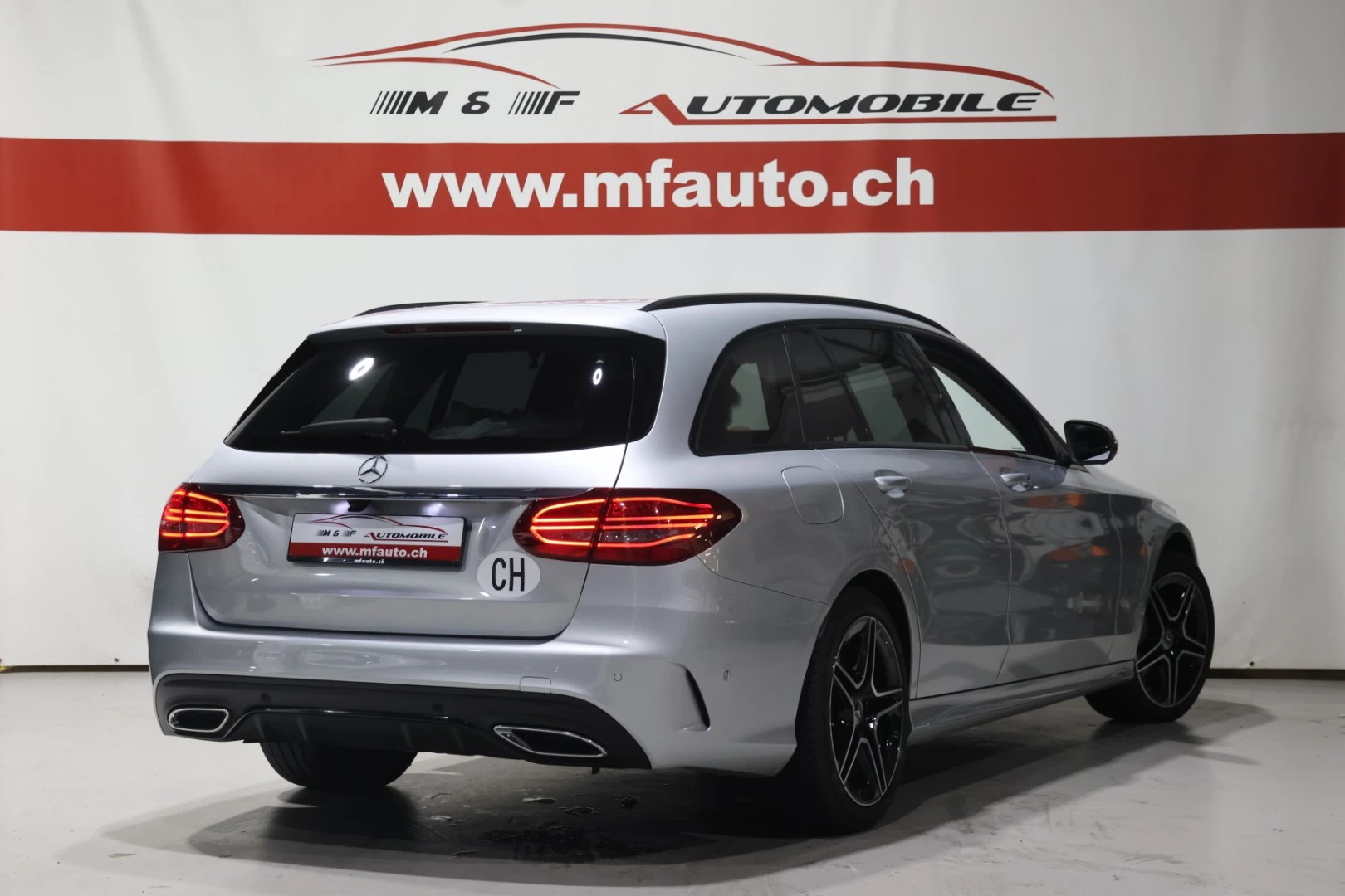 MERCEDES-BENZ C 220 d Swiss Star AMG Line 4m Kombi-image-7