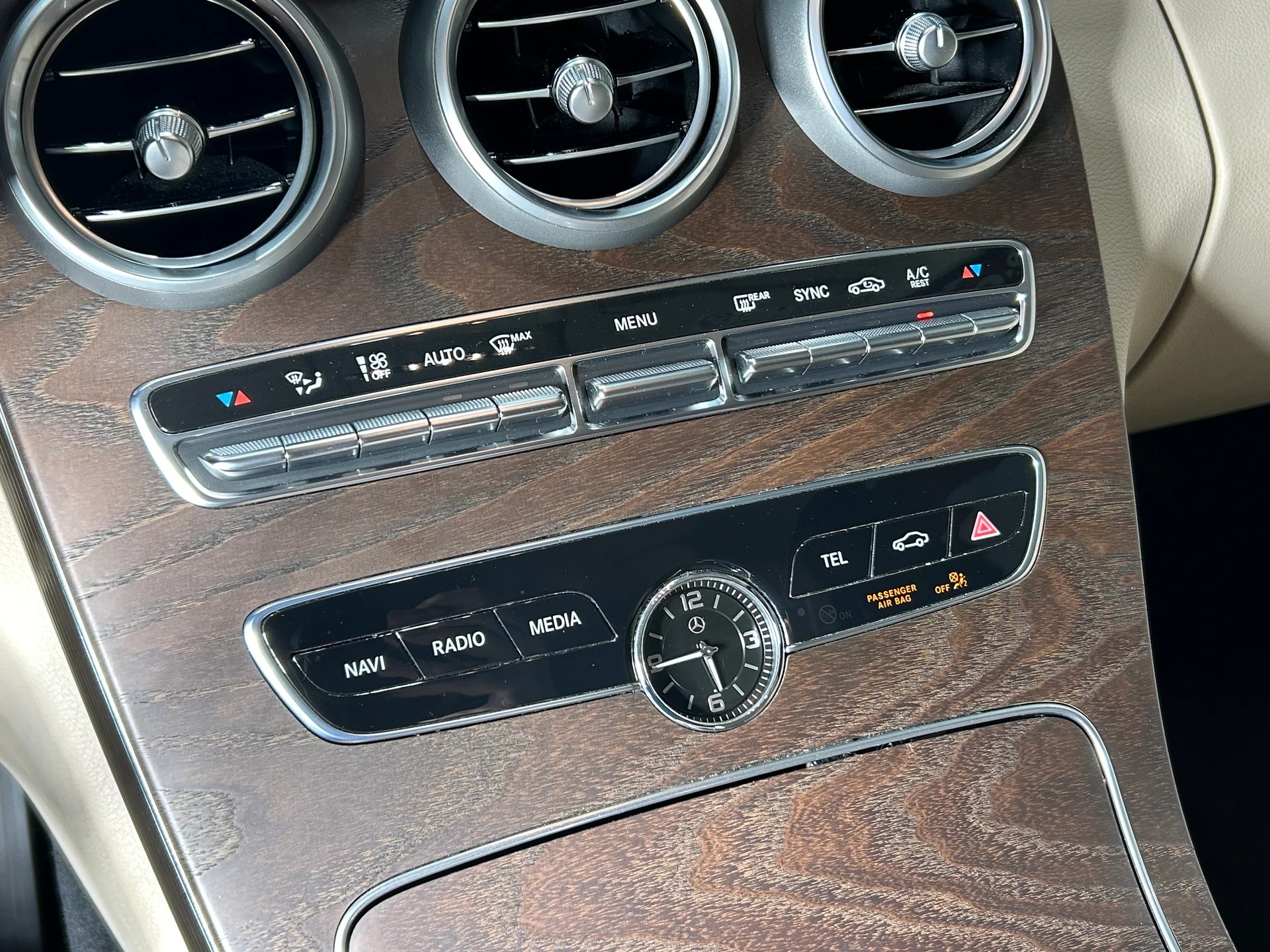 MERCEDES-BENZ C 220 d Swiss Star AMG Line 4m Kombi-image-15