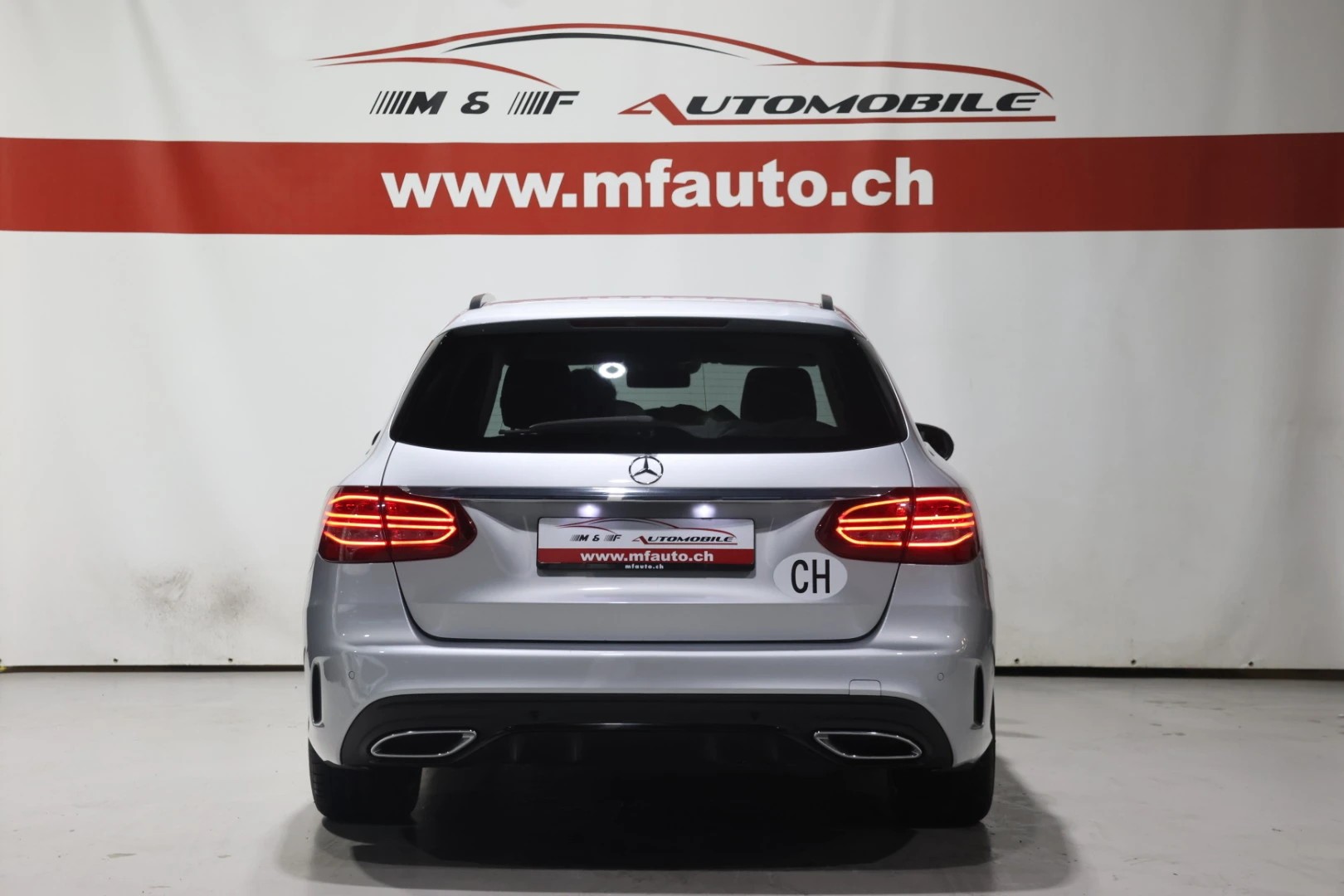 MERCEDES-BENZ C 220 d Swiss Star AMG Line 4m Kombi-image-6