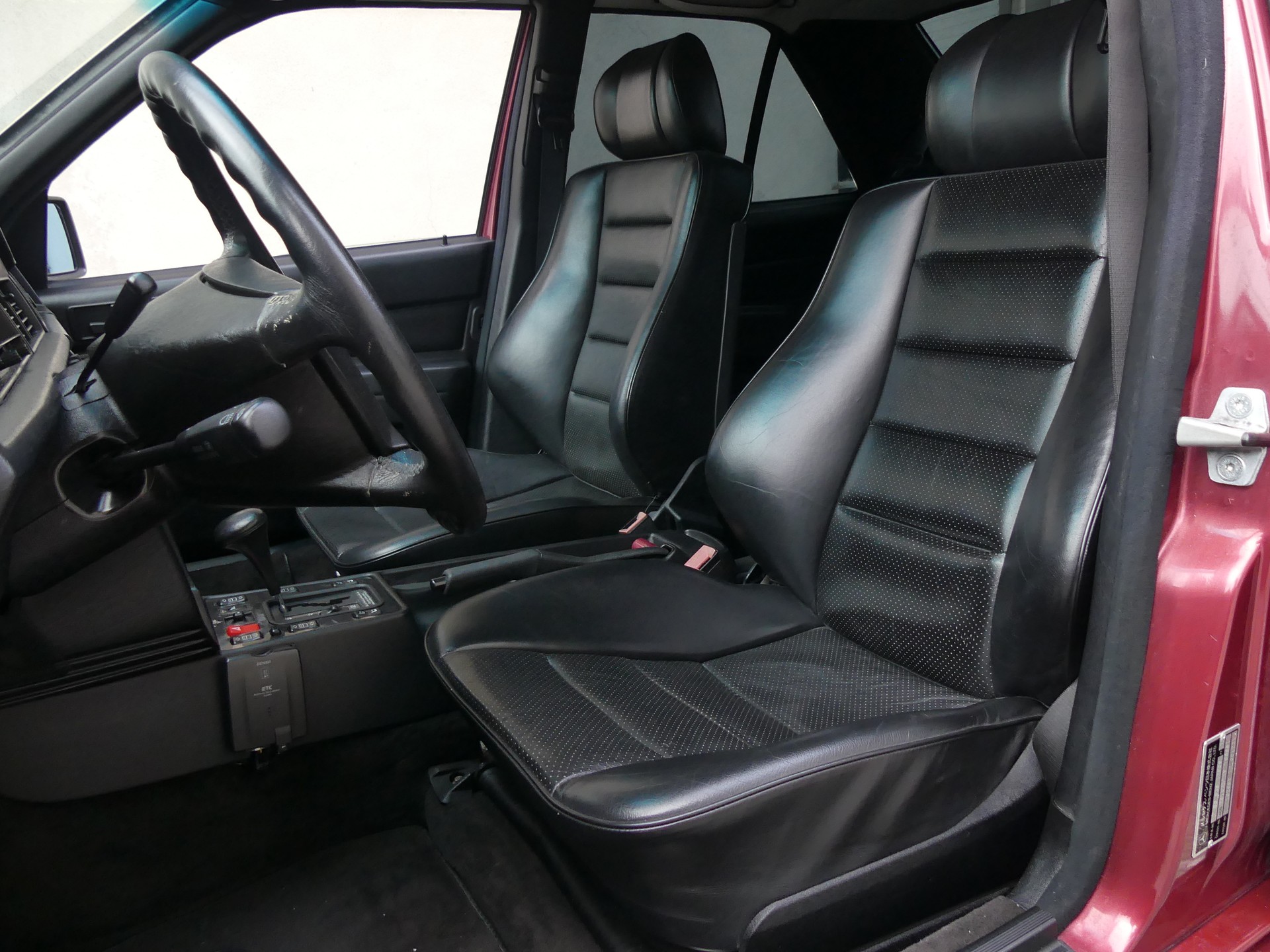 MERCEDES-BENZ 190 E 2.5-16 ABS (Vétéran)-image-8