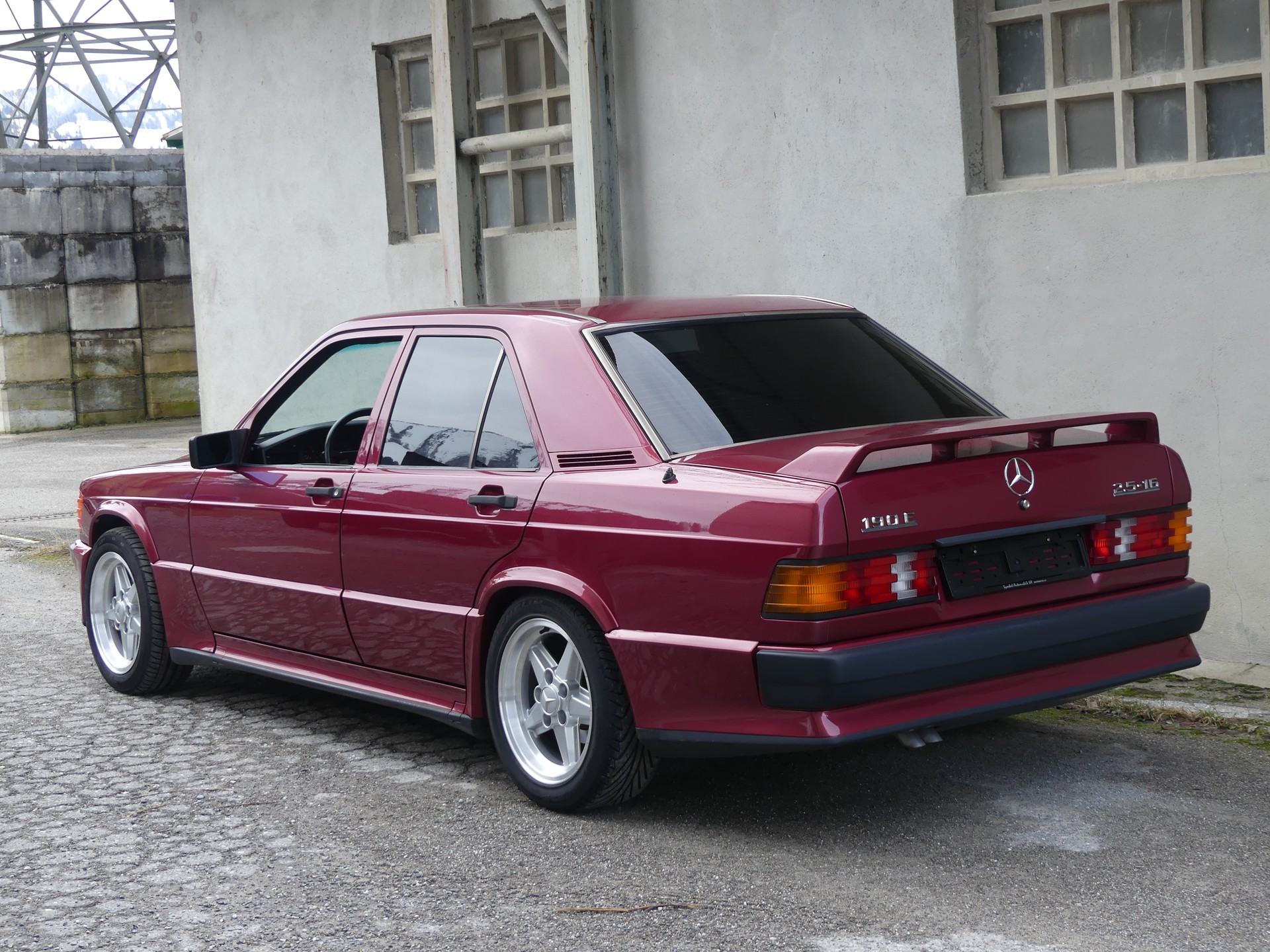 MERCEDES-BENZ 190 E 2.5-16 ABS (Vétéran)-image-5