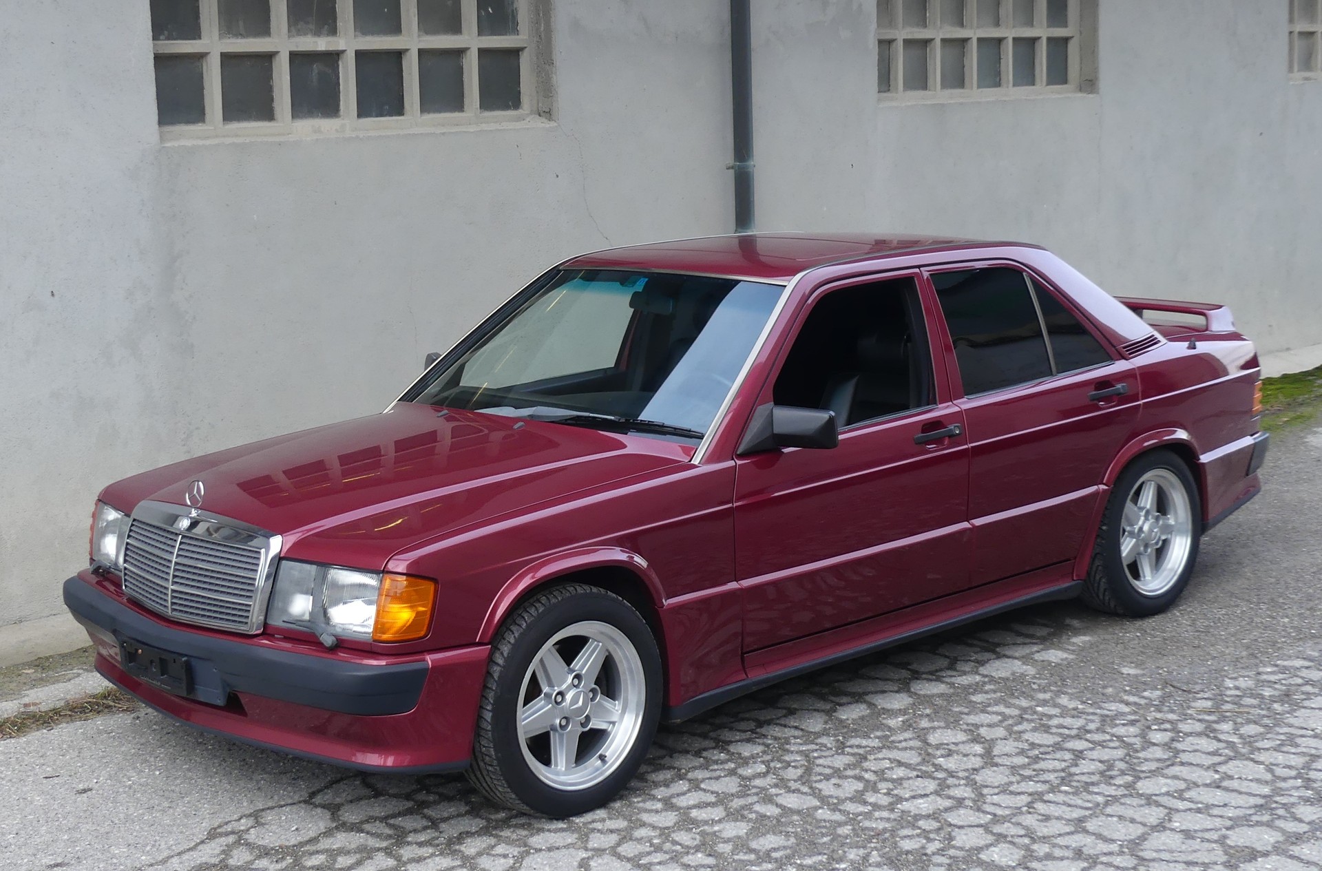 MERCEDES-BENZ 190 E 2.5-16 ABS (Vétéran)-image-0