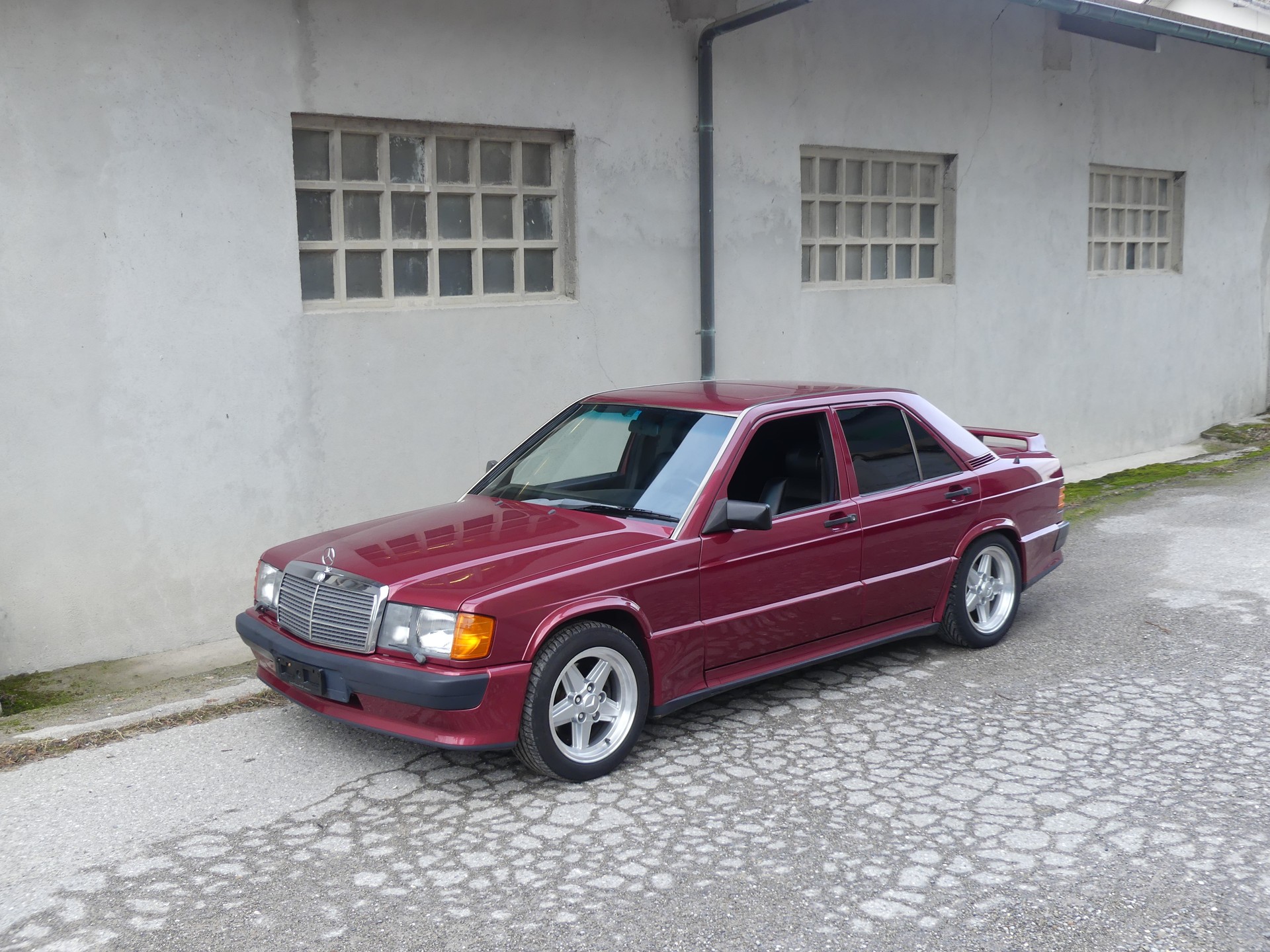 MERCEDES-BENZ 190 E 2.5-16 ABS (Vétéran)-image-6