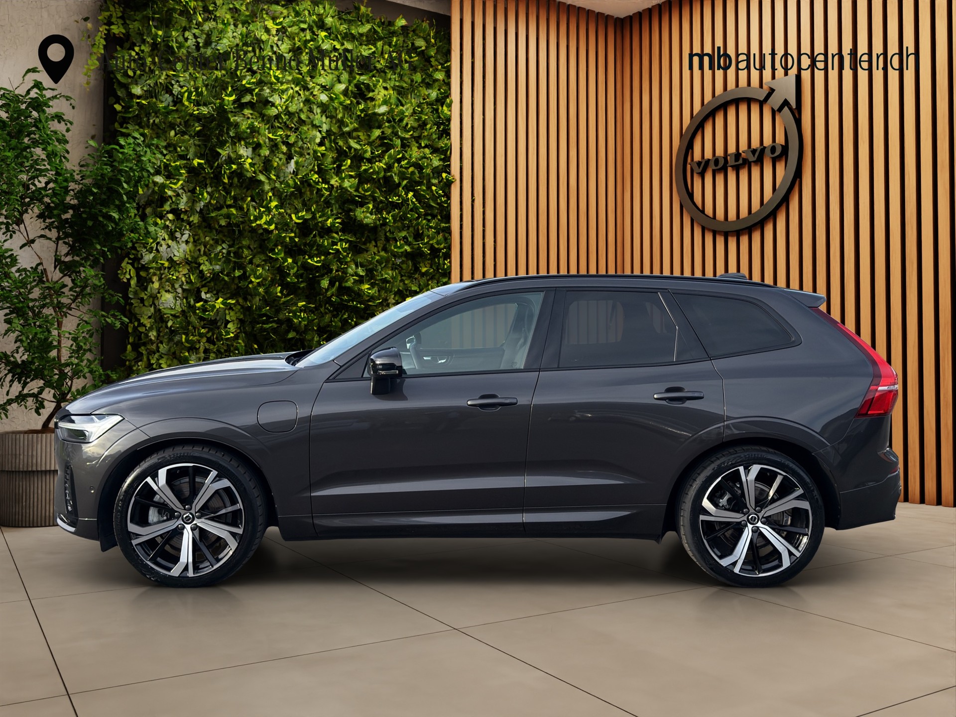 VOLVO XC60 2.0 T8 TE Ultimate Dark eAWD-image-1