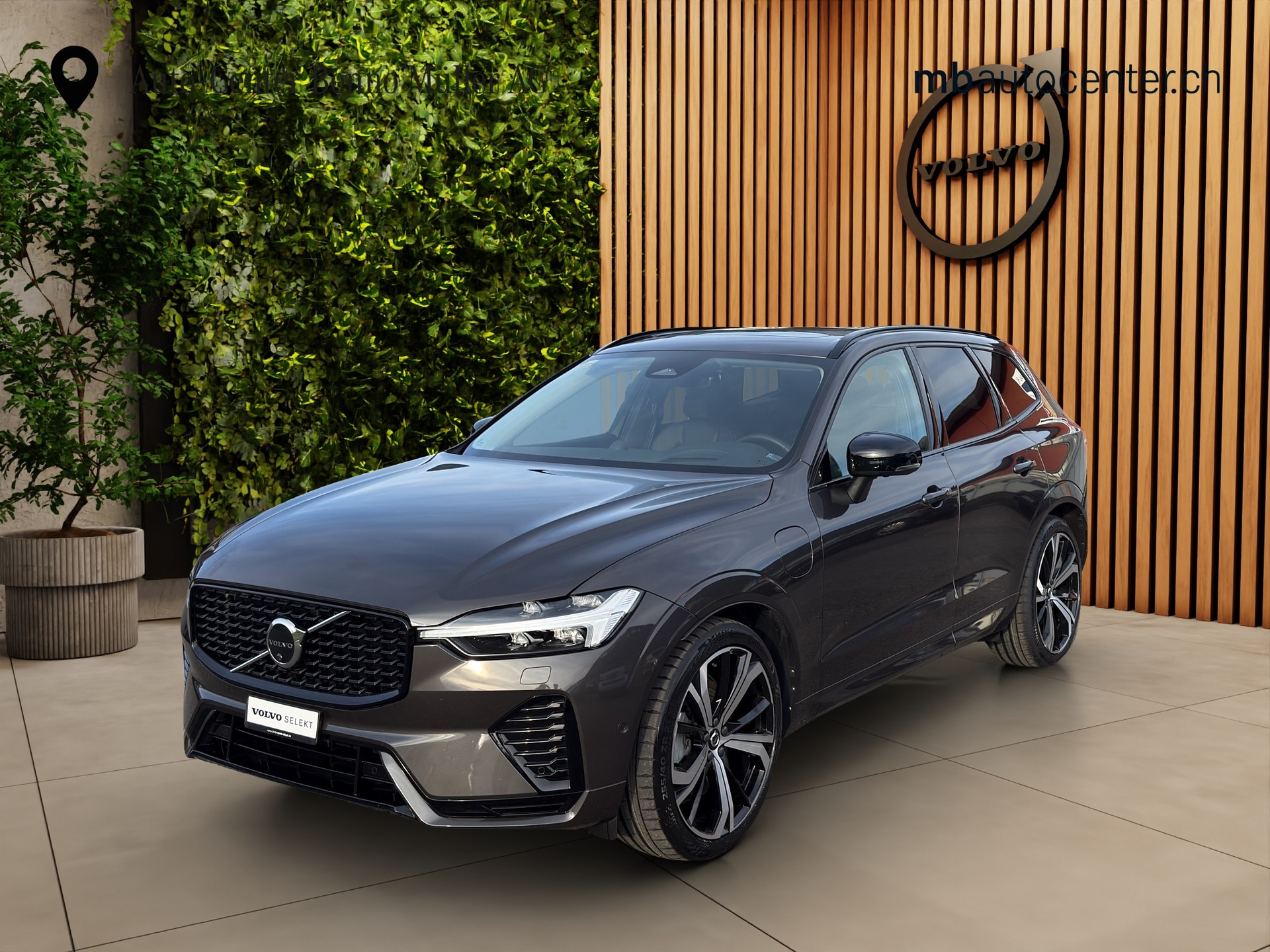 VOLVO XC60 2.0 T8 TE Ultimate Dark eAWD-image-0