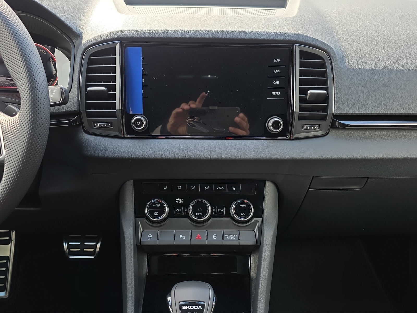 SKODA Karoq 2.0 TSI Dynamic Limited Edition 4x4 DSG-image-7