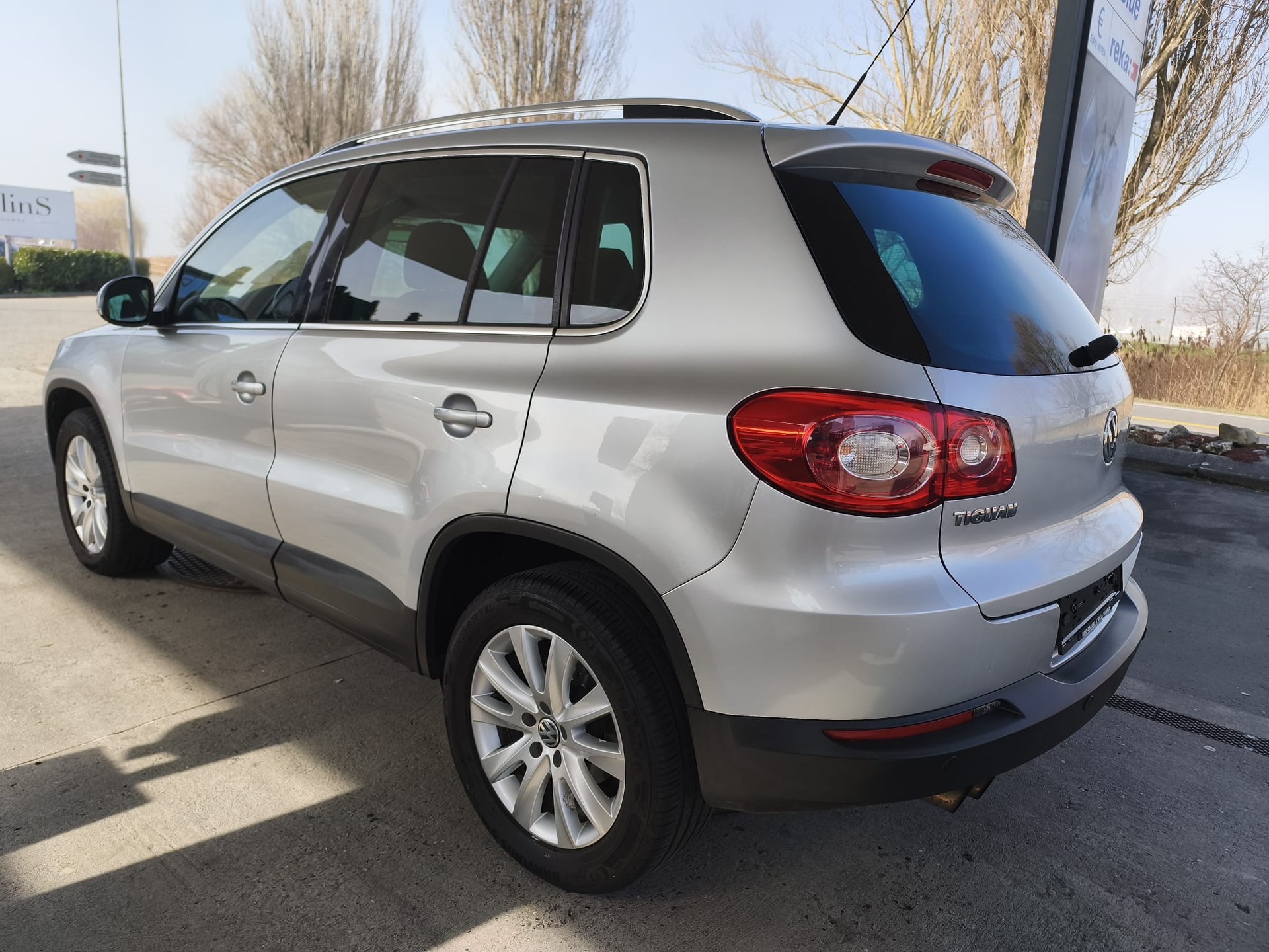 VW Tiguan 2.0 TSI Sport&Style Tiptronic-image-3