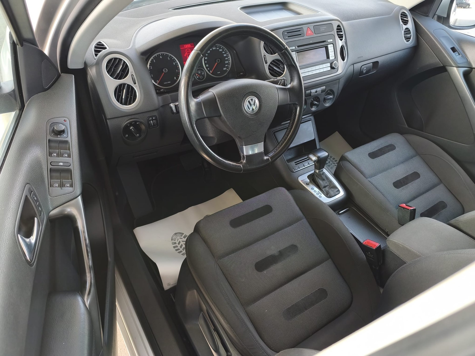 VW Tiguan 2.0 TSI Sport&Style Tiptronic-image-7