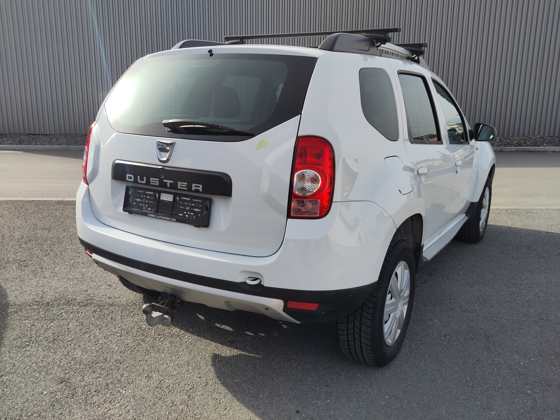 DACIA Duster 1.5 dCi Lauréate 4x4-image-3