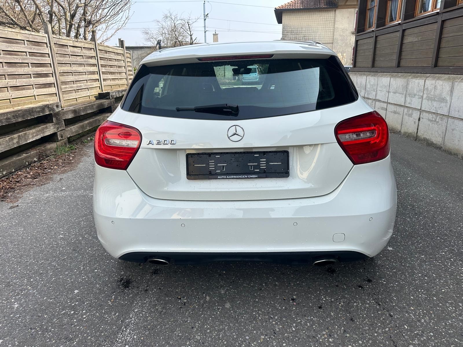 MERCEDES-BENZ A 200 Urban 7G-DCT-image-5