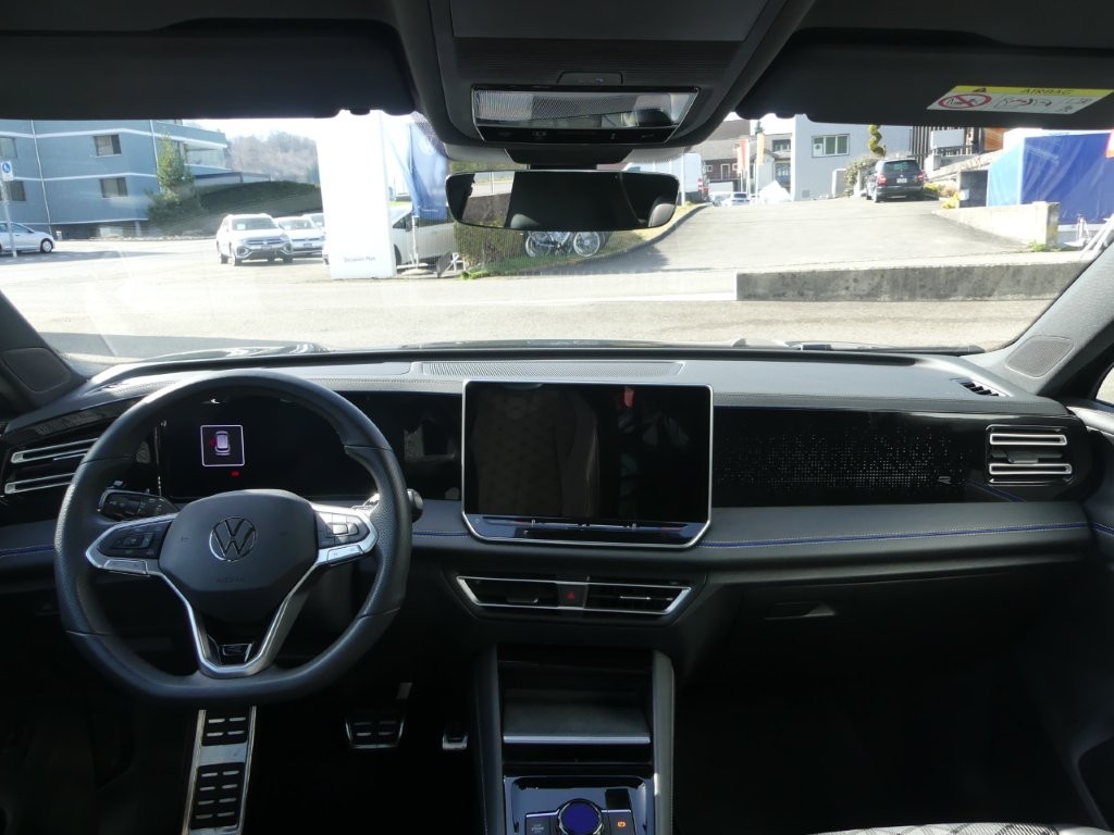 VW Tiguan 2.0 TDI SCR R-Line 4Motion DSG-image-7