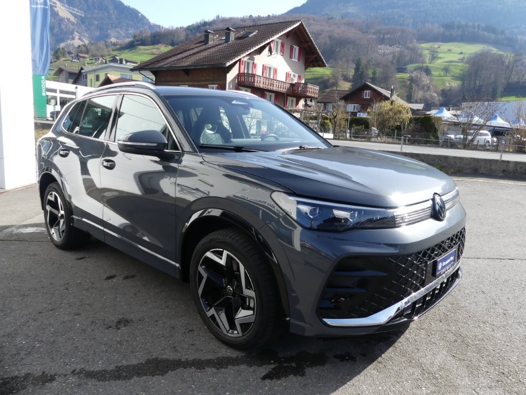 VW Tiguan 2.0 TDI SCR R-Line 4Motion DSG-image-4
