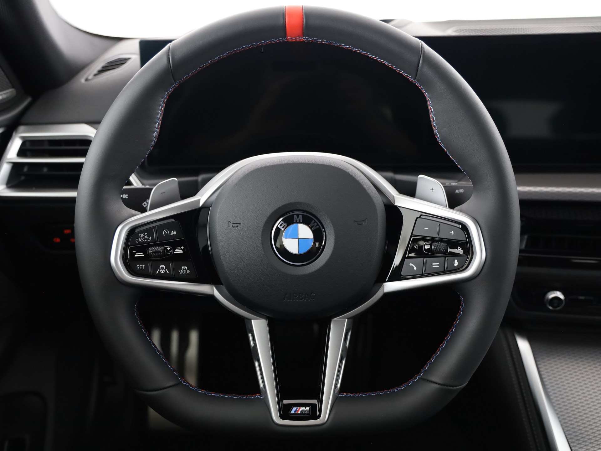 BMW M440i xDrive-image-18