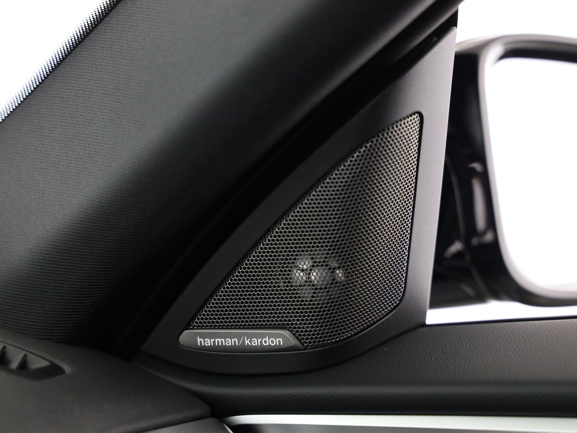 BMW M440i xDrive-image-12