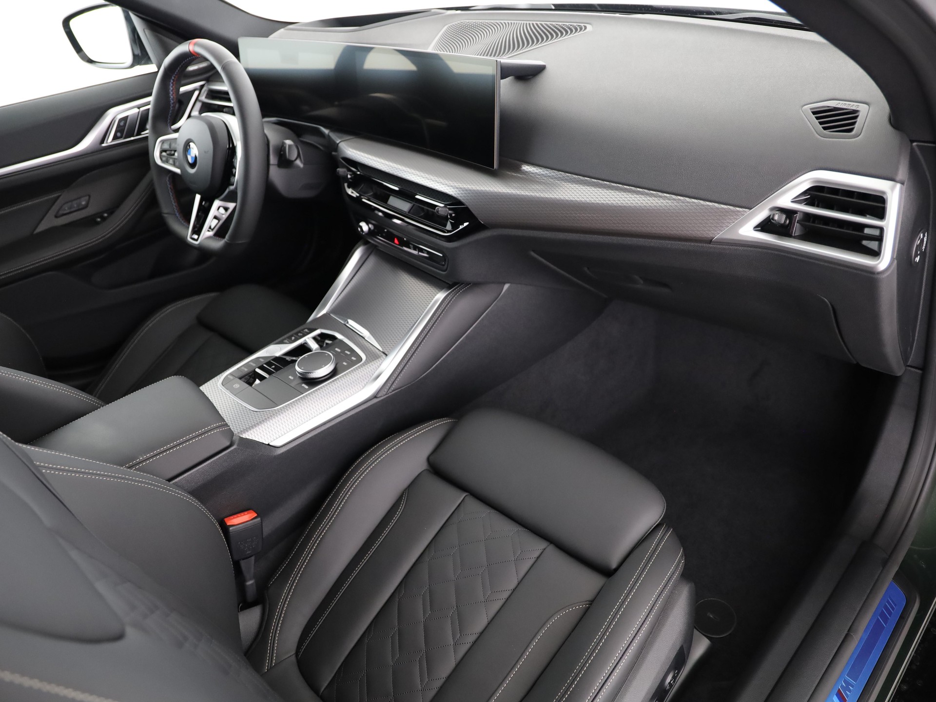 BMW M440i xDrive Gran Coupé-image-15