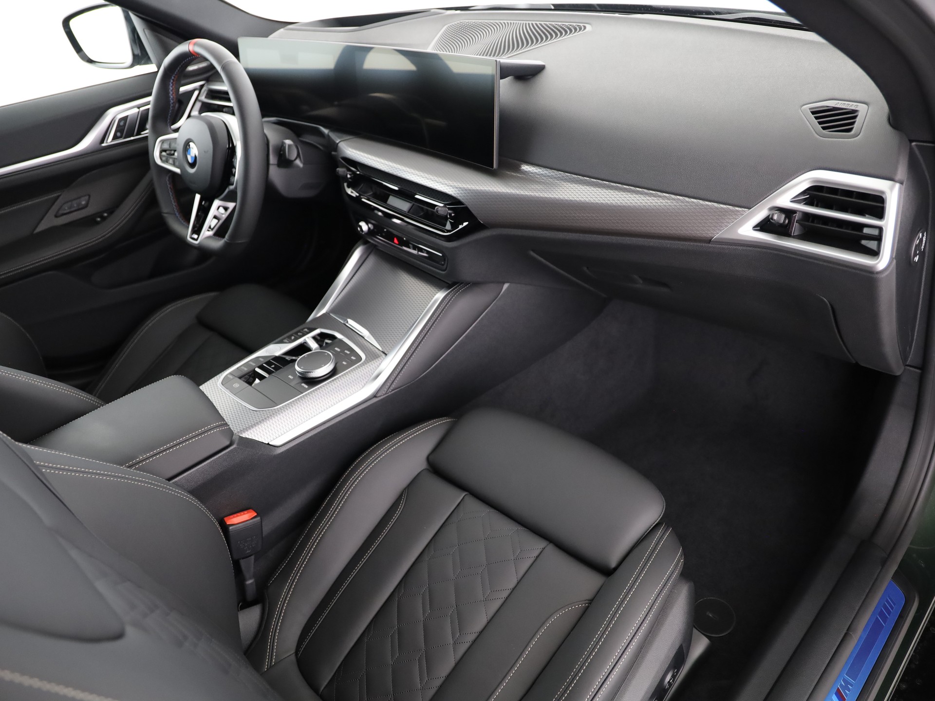 BMW M440i xDrive-image-15